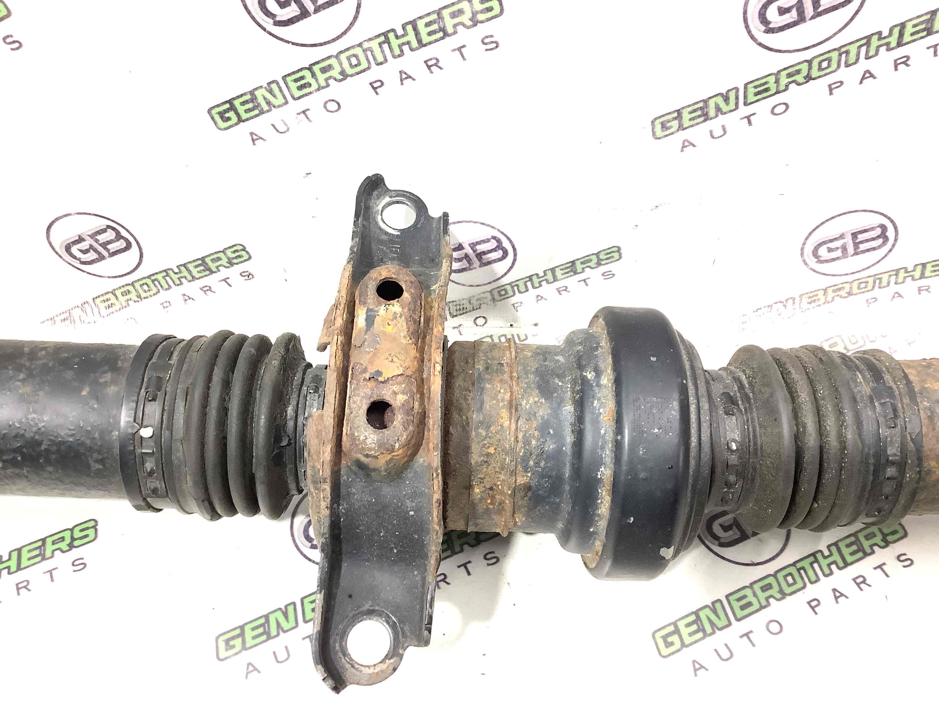 Карданний вал