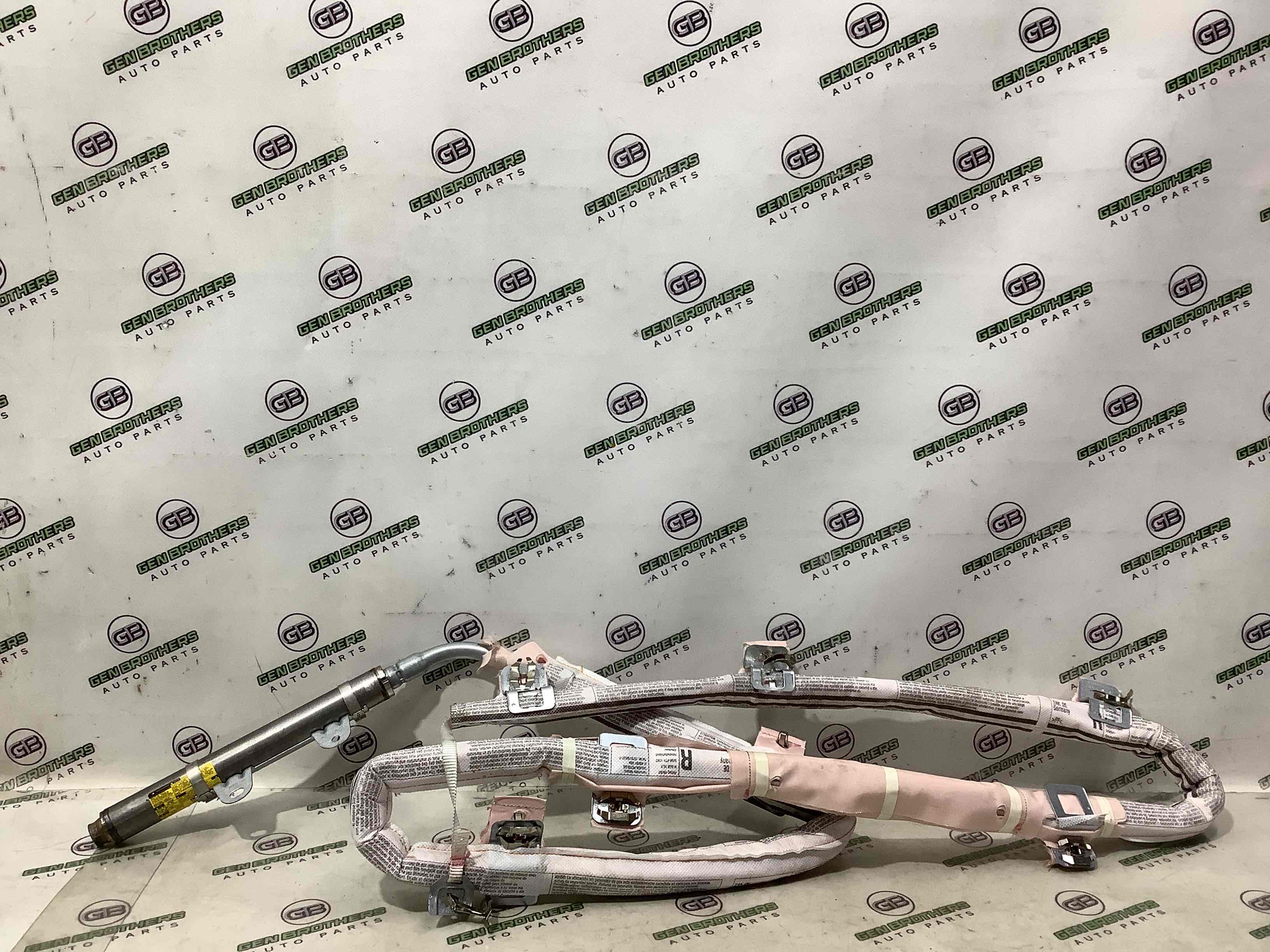 Подушка безпеки збоку шторка