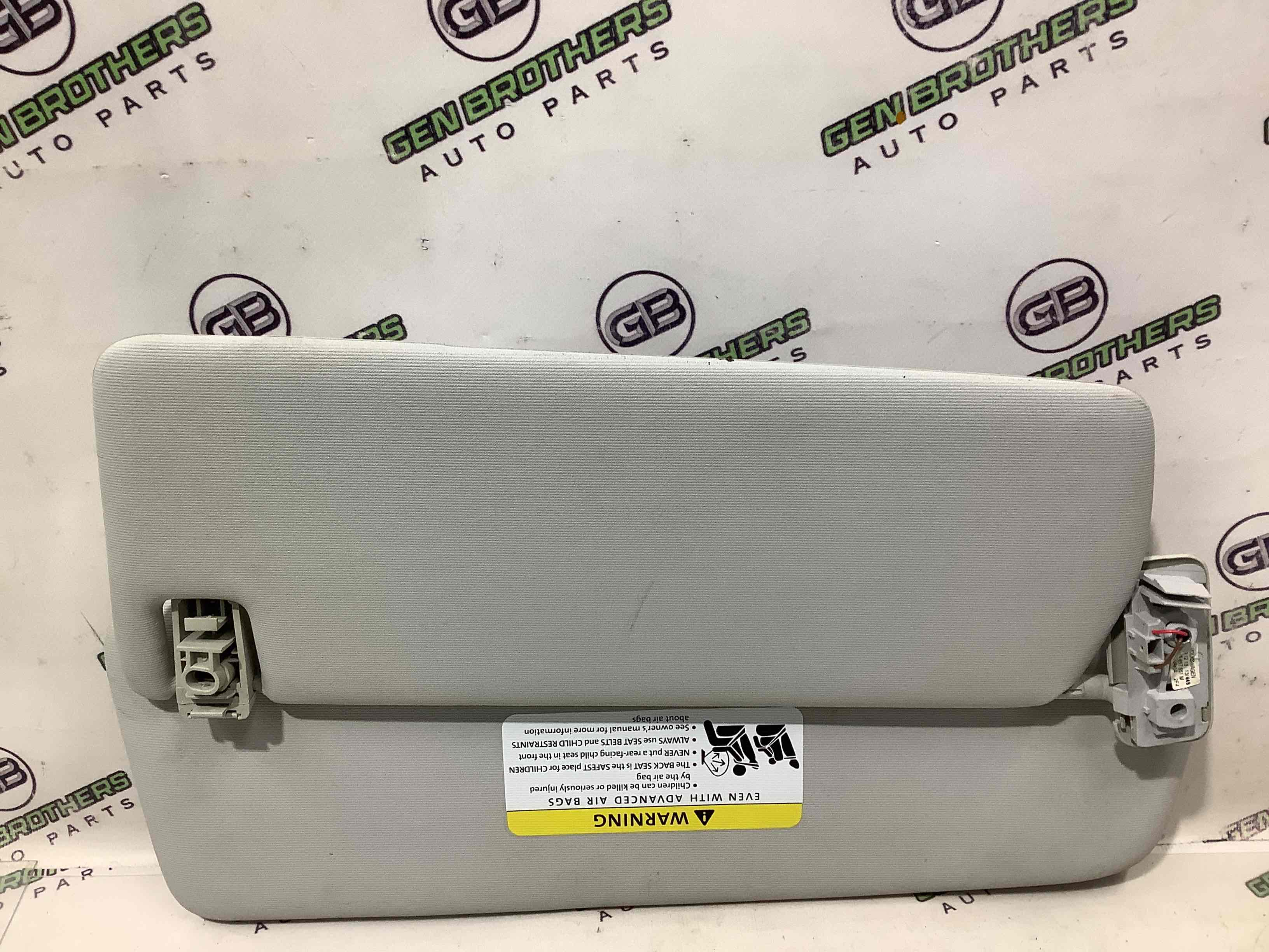 Козирок сонцезахисний