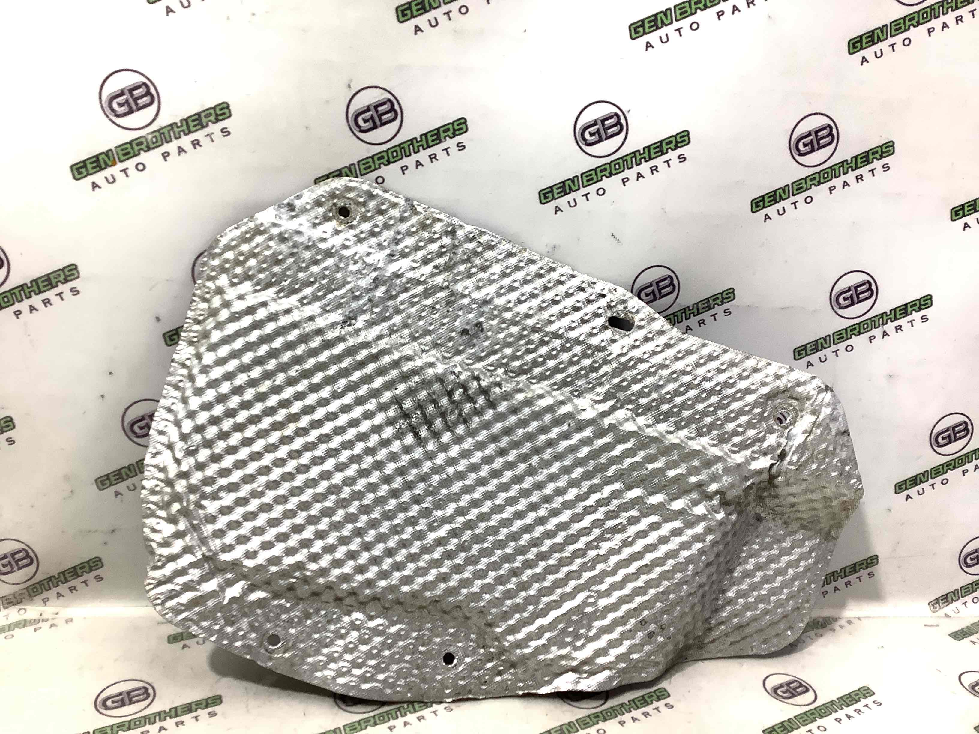 Теплоекран, пластикові ізолятори