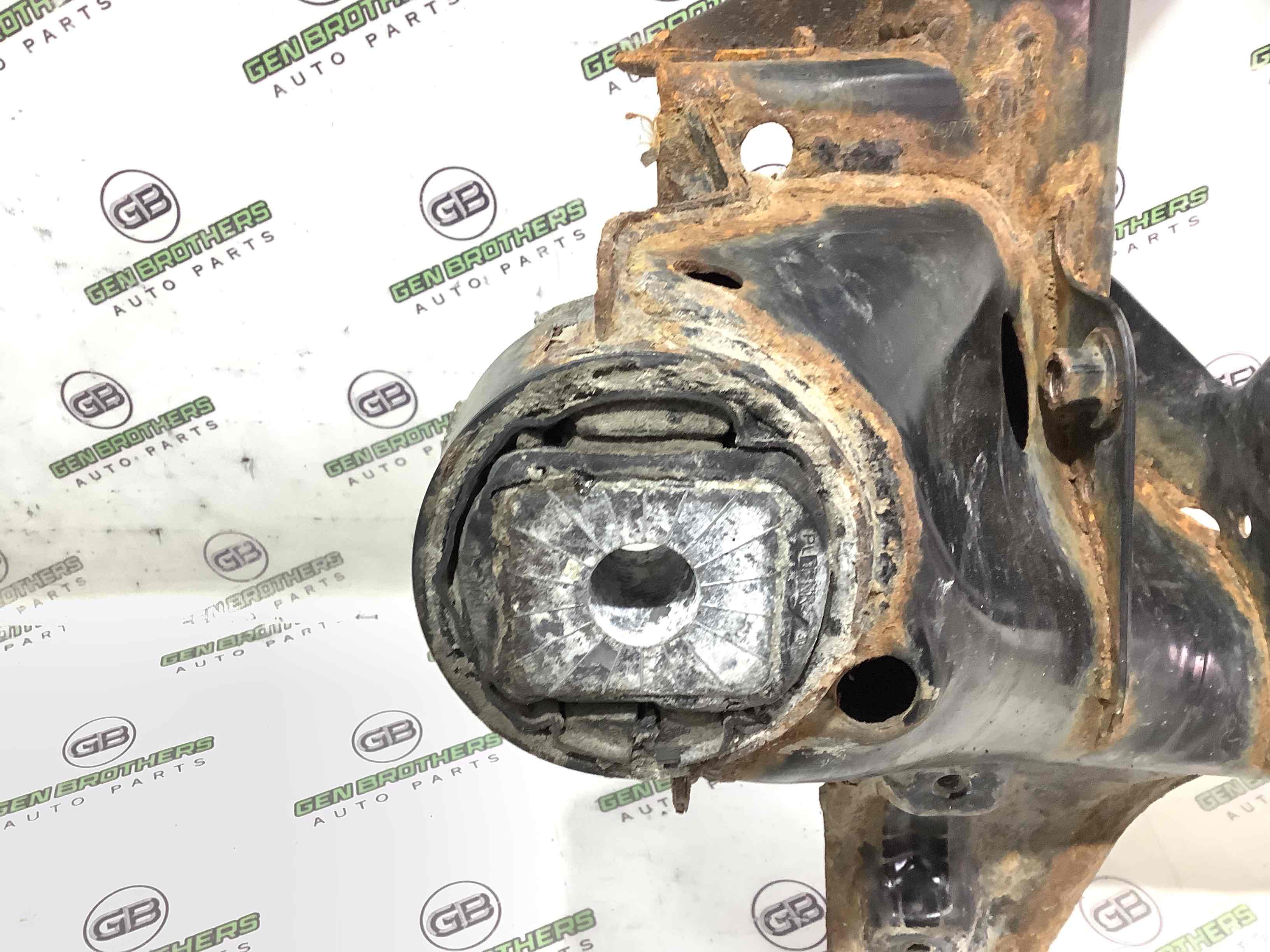 Балка підвіски передня підрамник