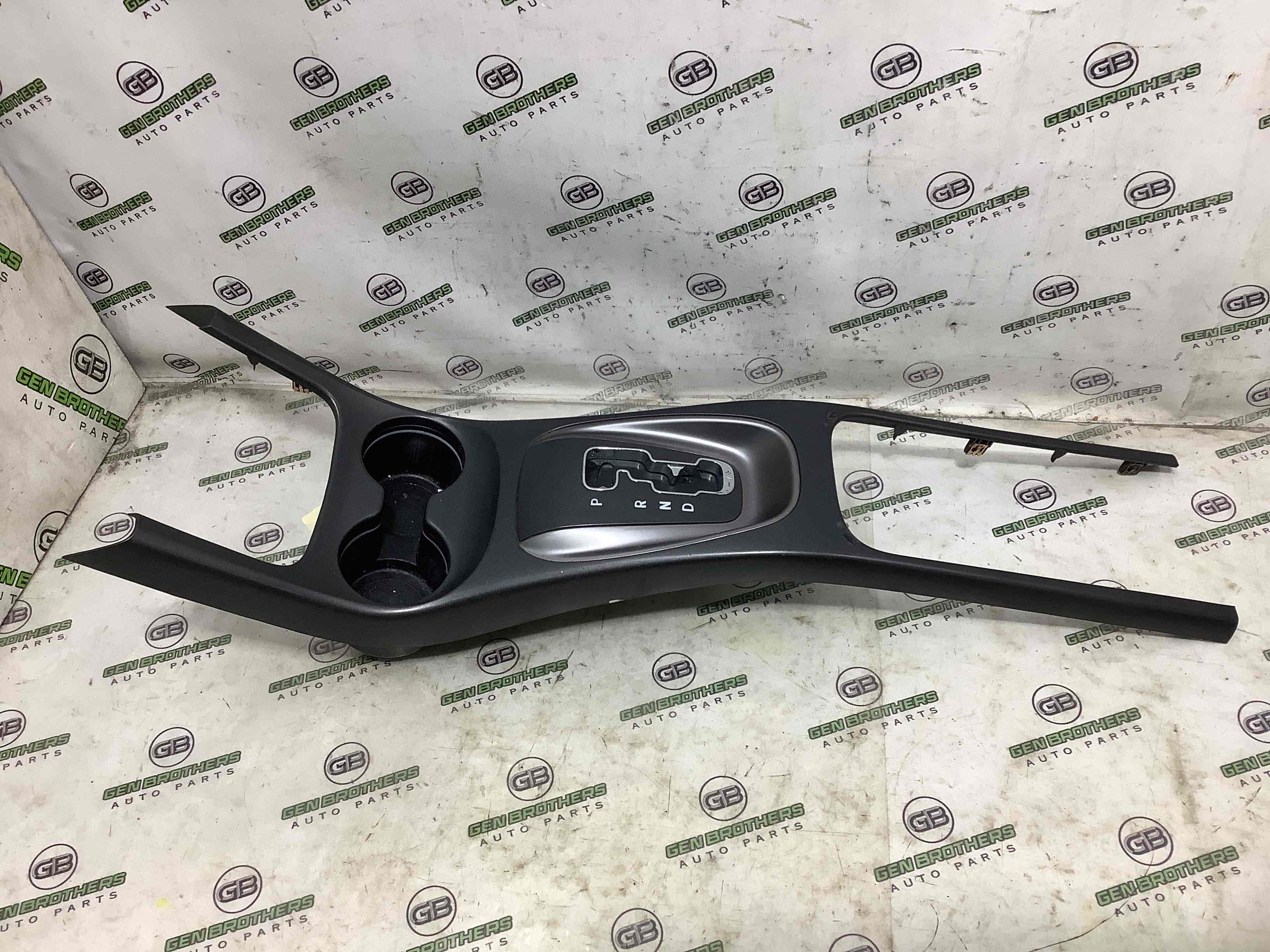 Отделка центральной консоли