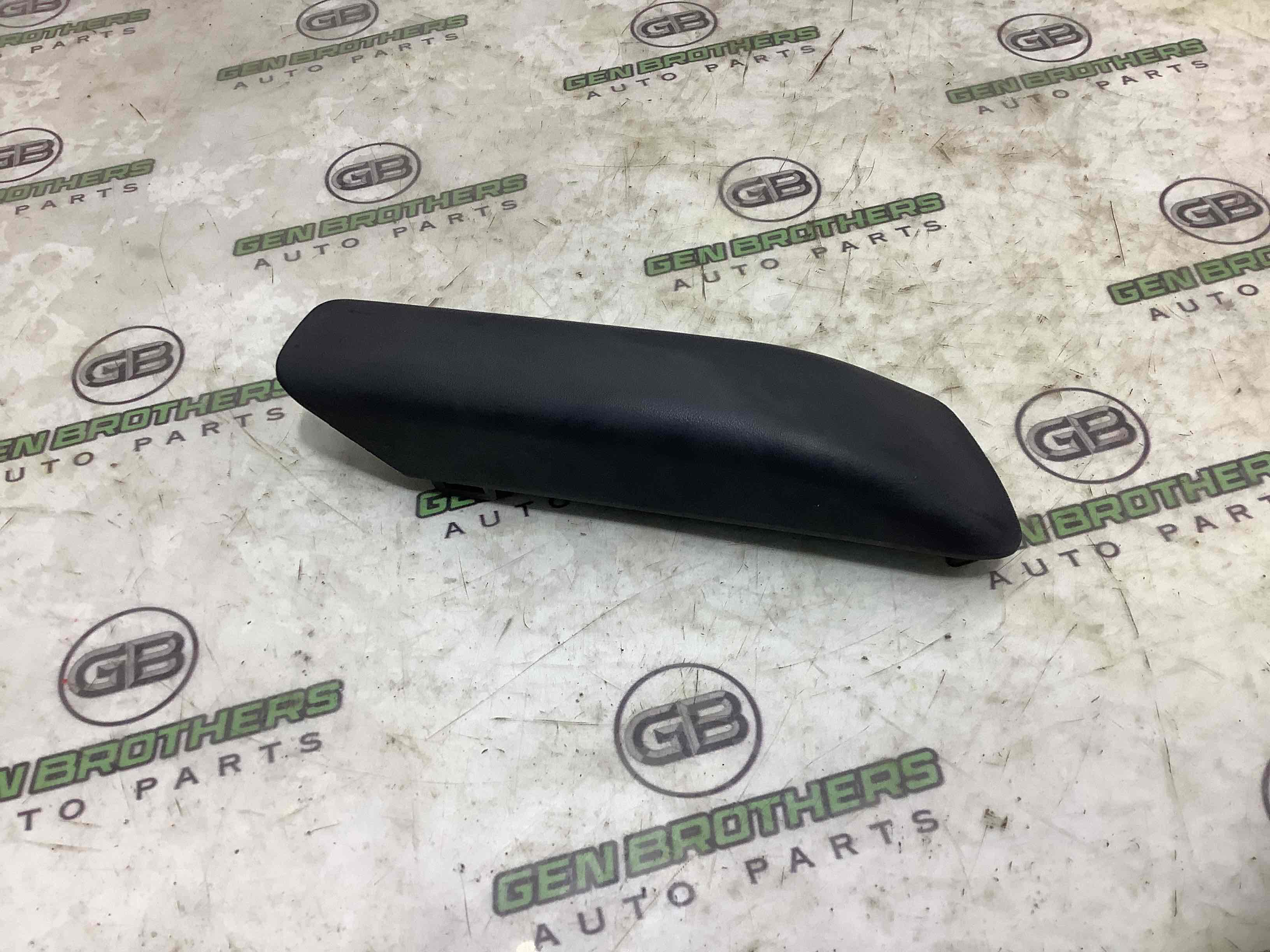 Молдинг крыши, рейлинг на крышу,  накладки