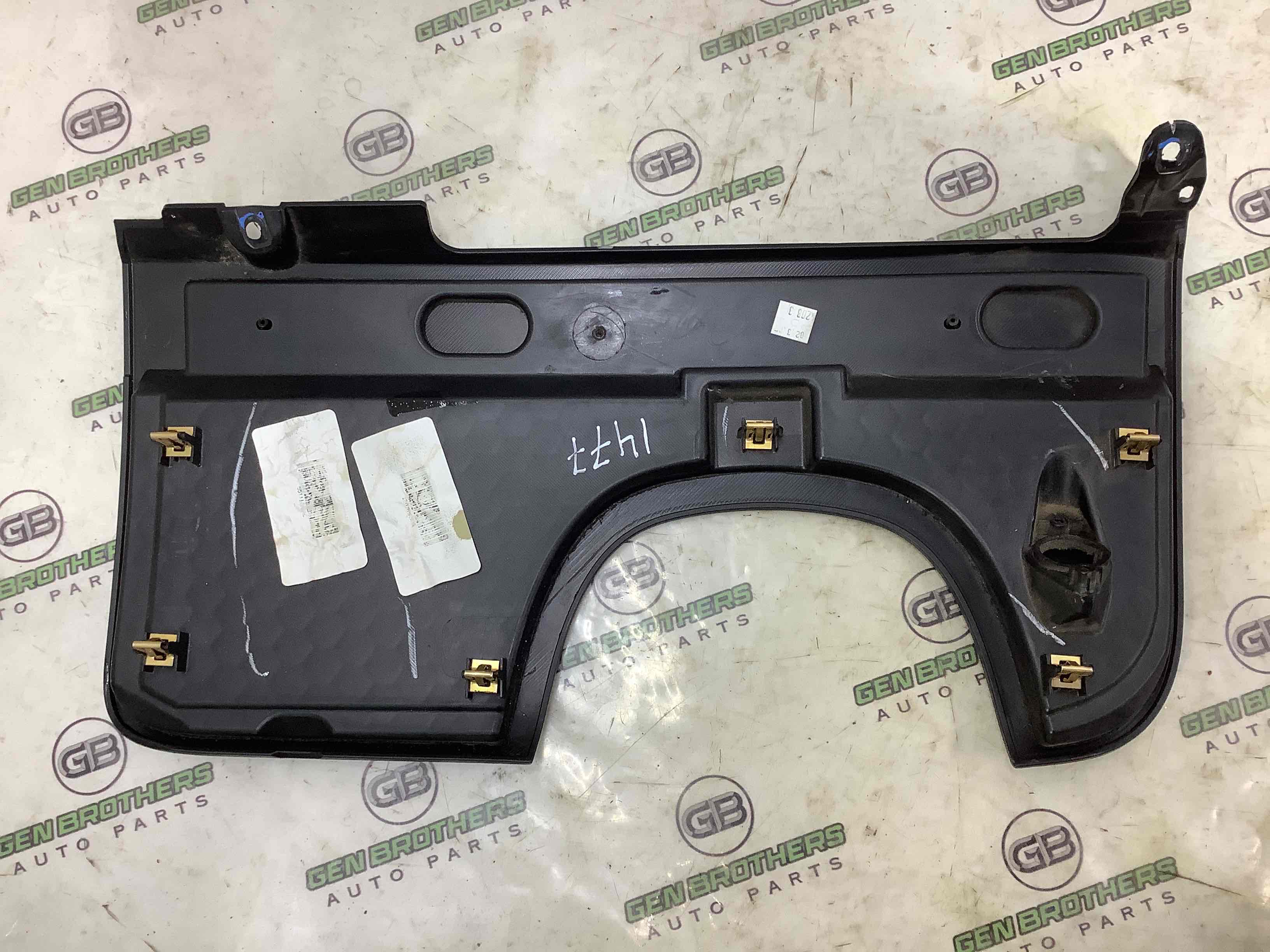 Обшивка приборной панели торпедо