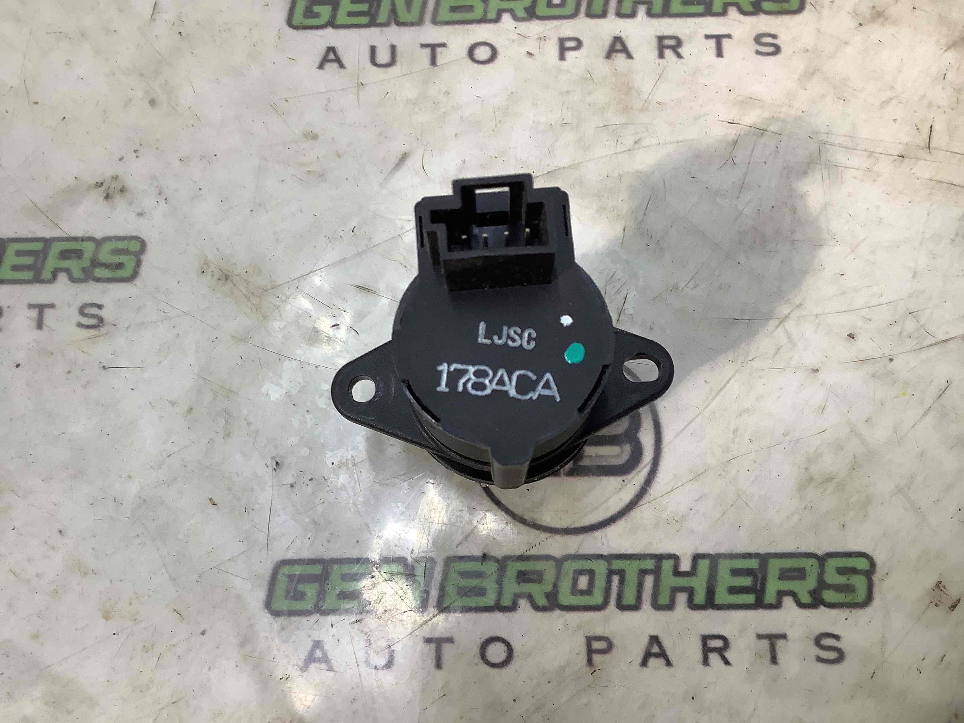 Датчик температуры воздуха в салоне