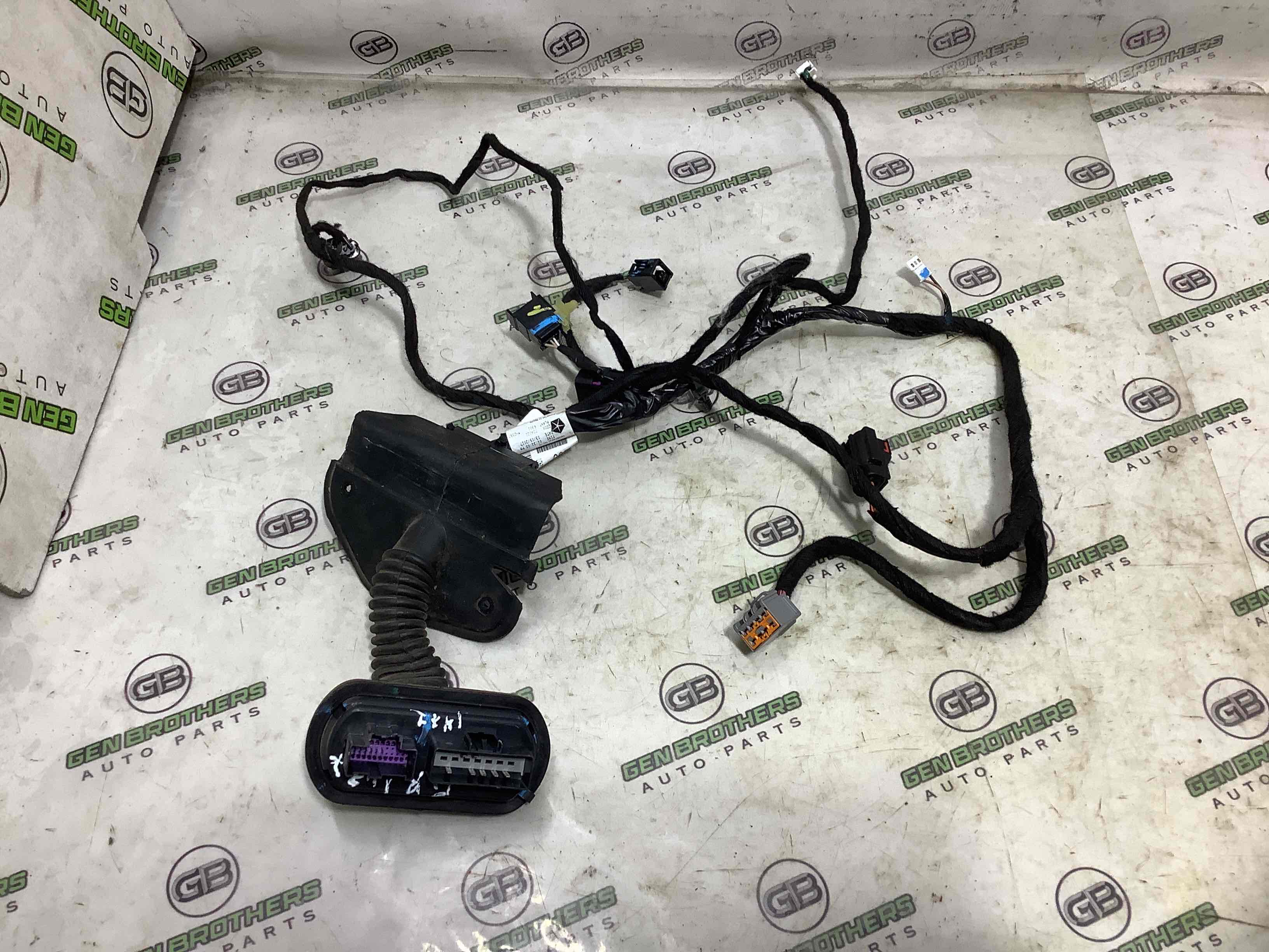 Электропроводка дверей, крышки багажника коса