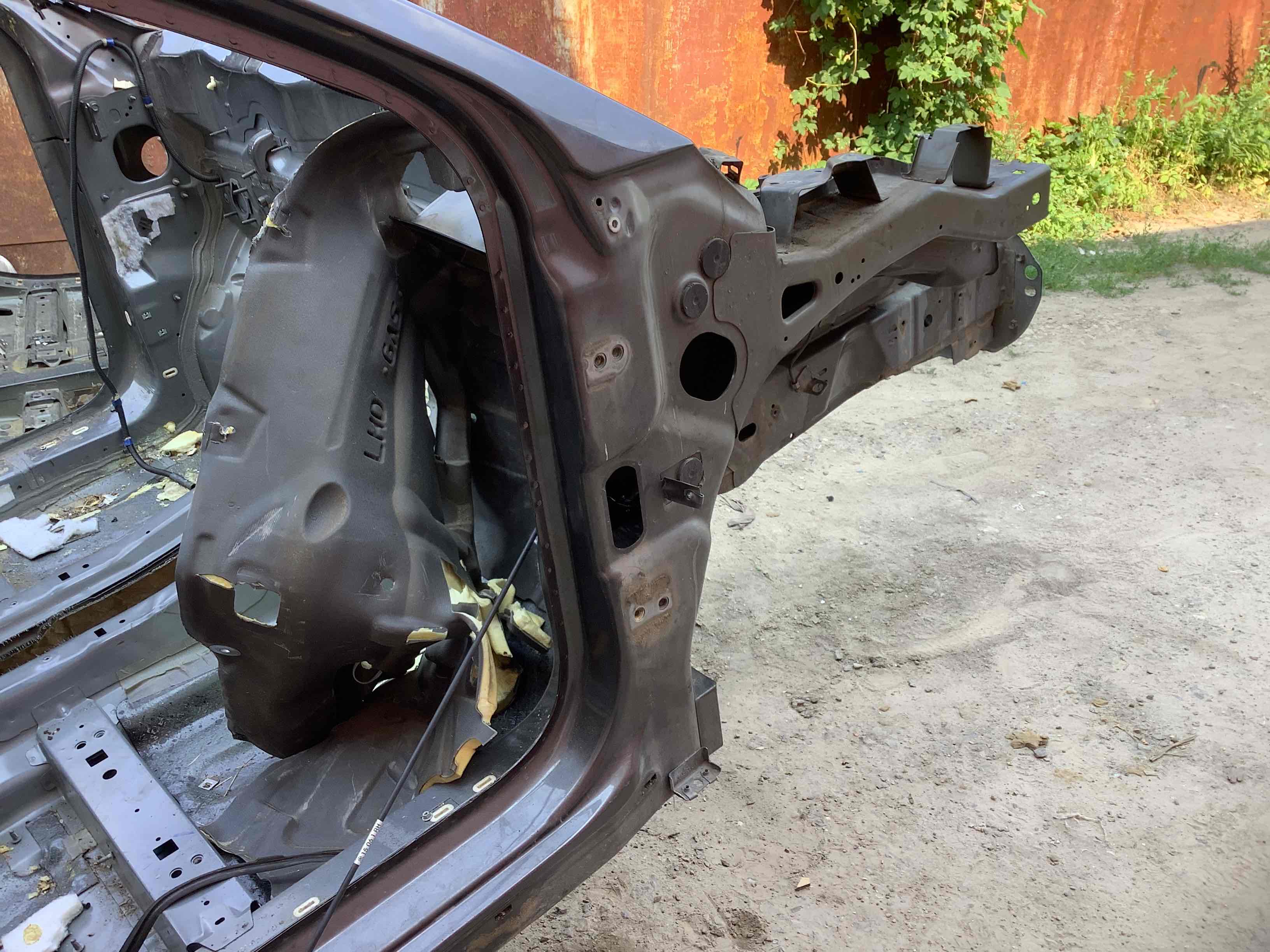 Четверть передняя правая