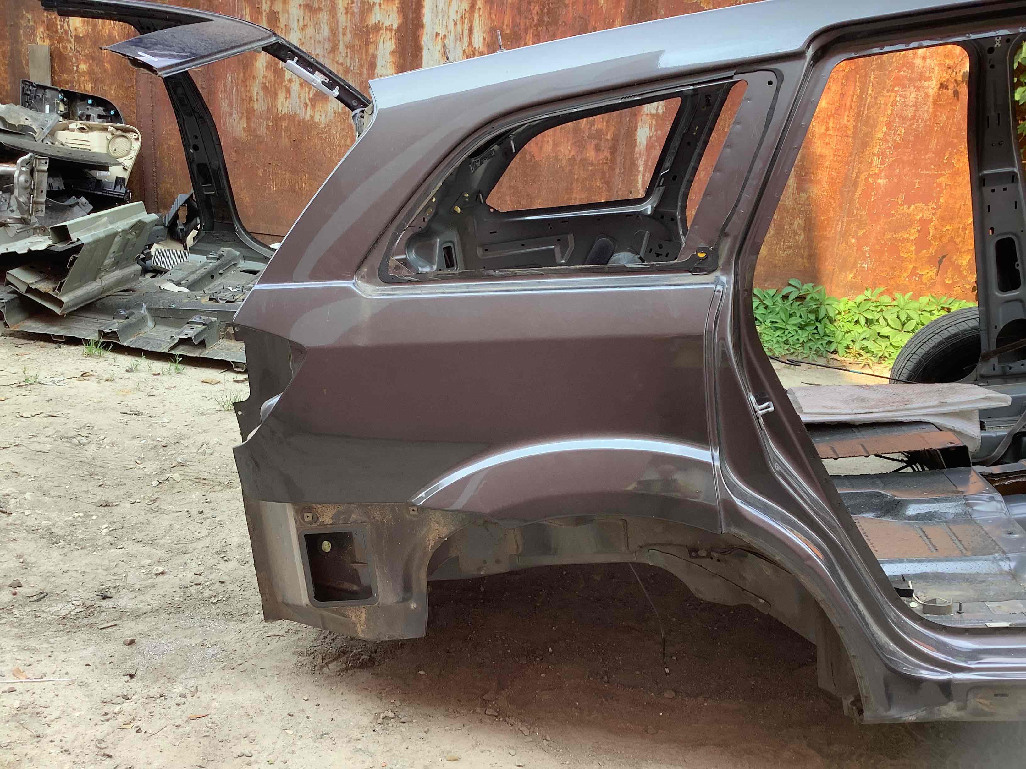 Четверть задняя правая