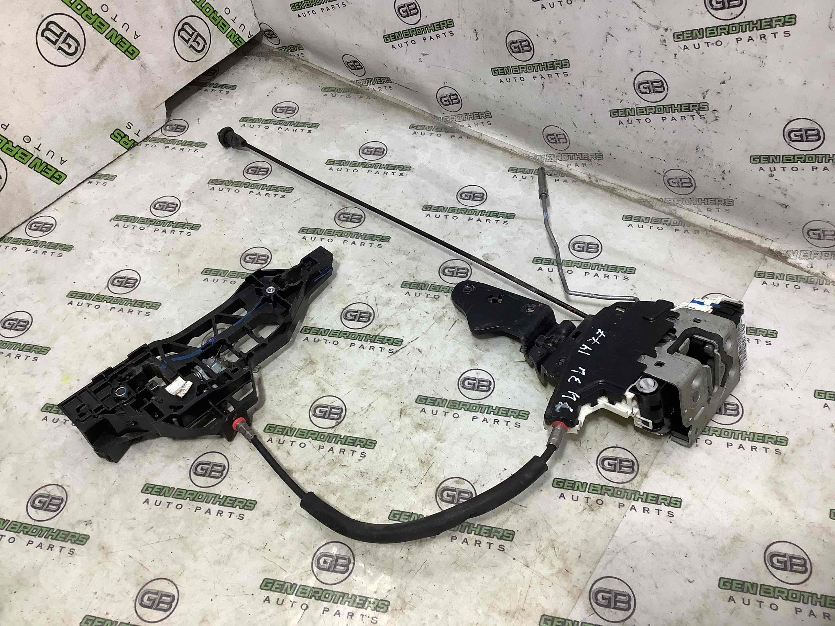 Замок двери задней левой