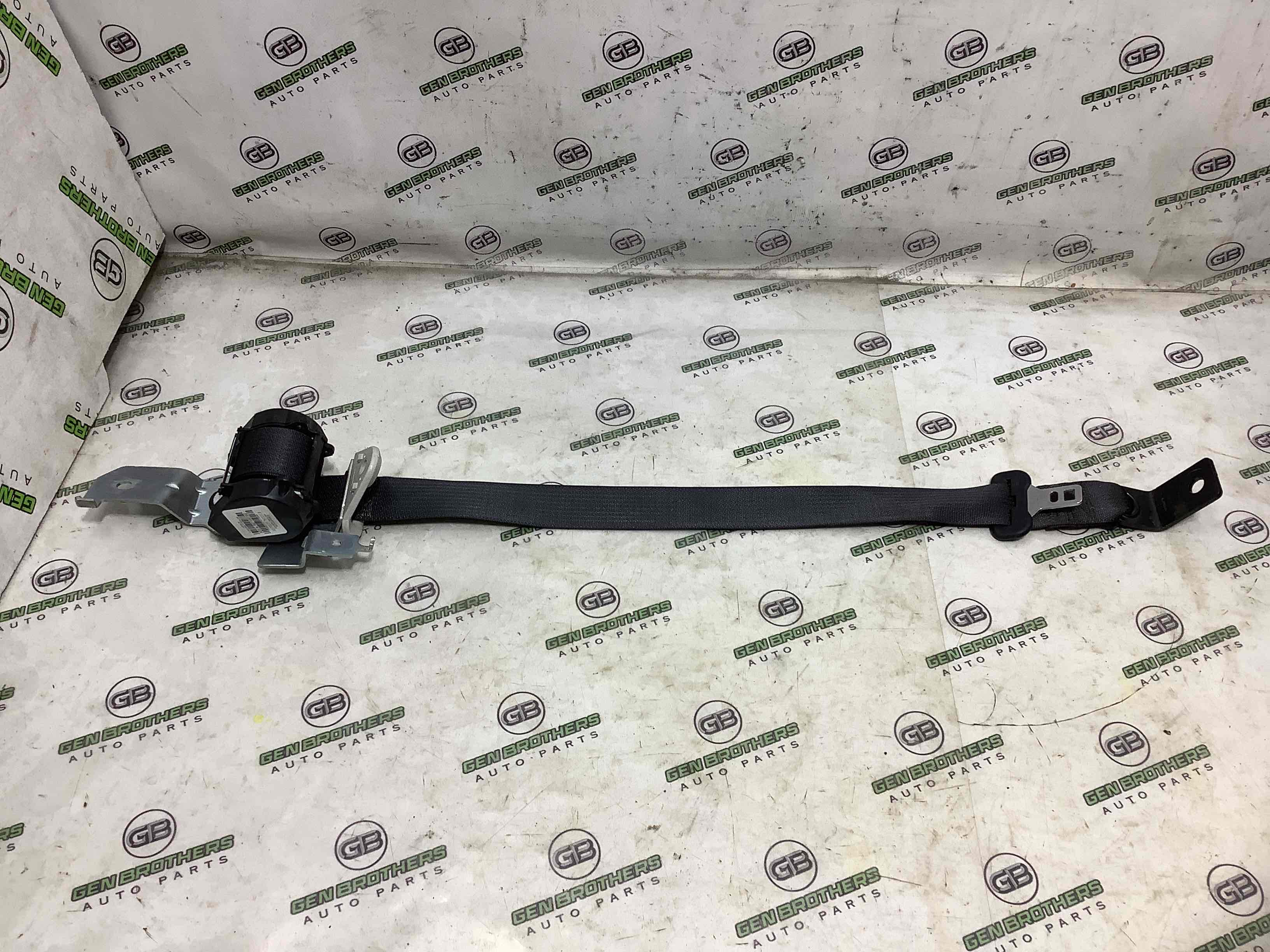 Ремень безопасности