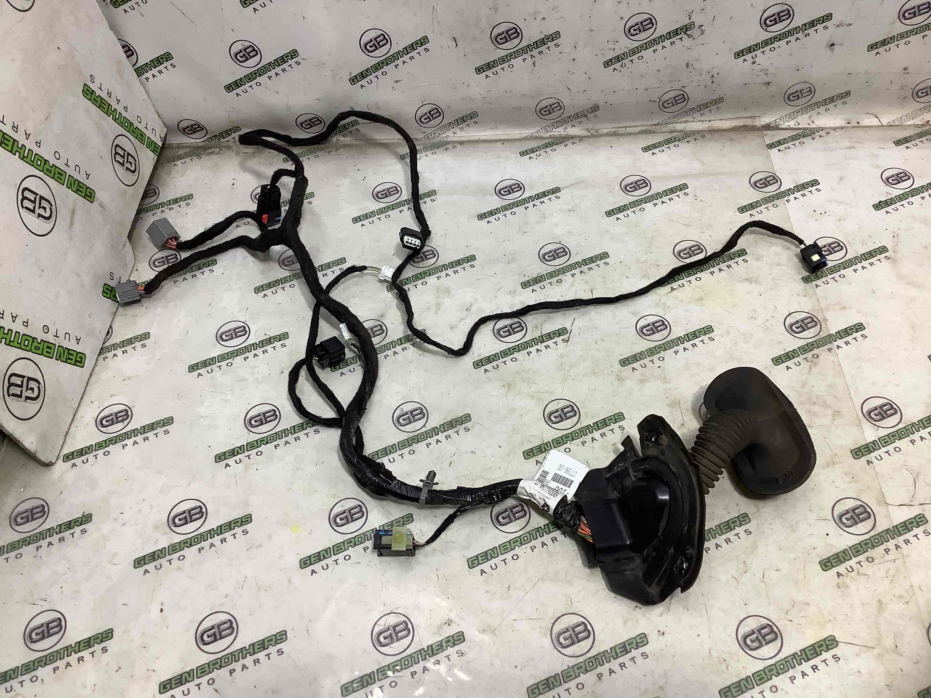 Электропроводка дверей, крышки багажника коса