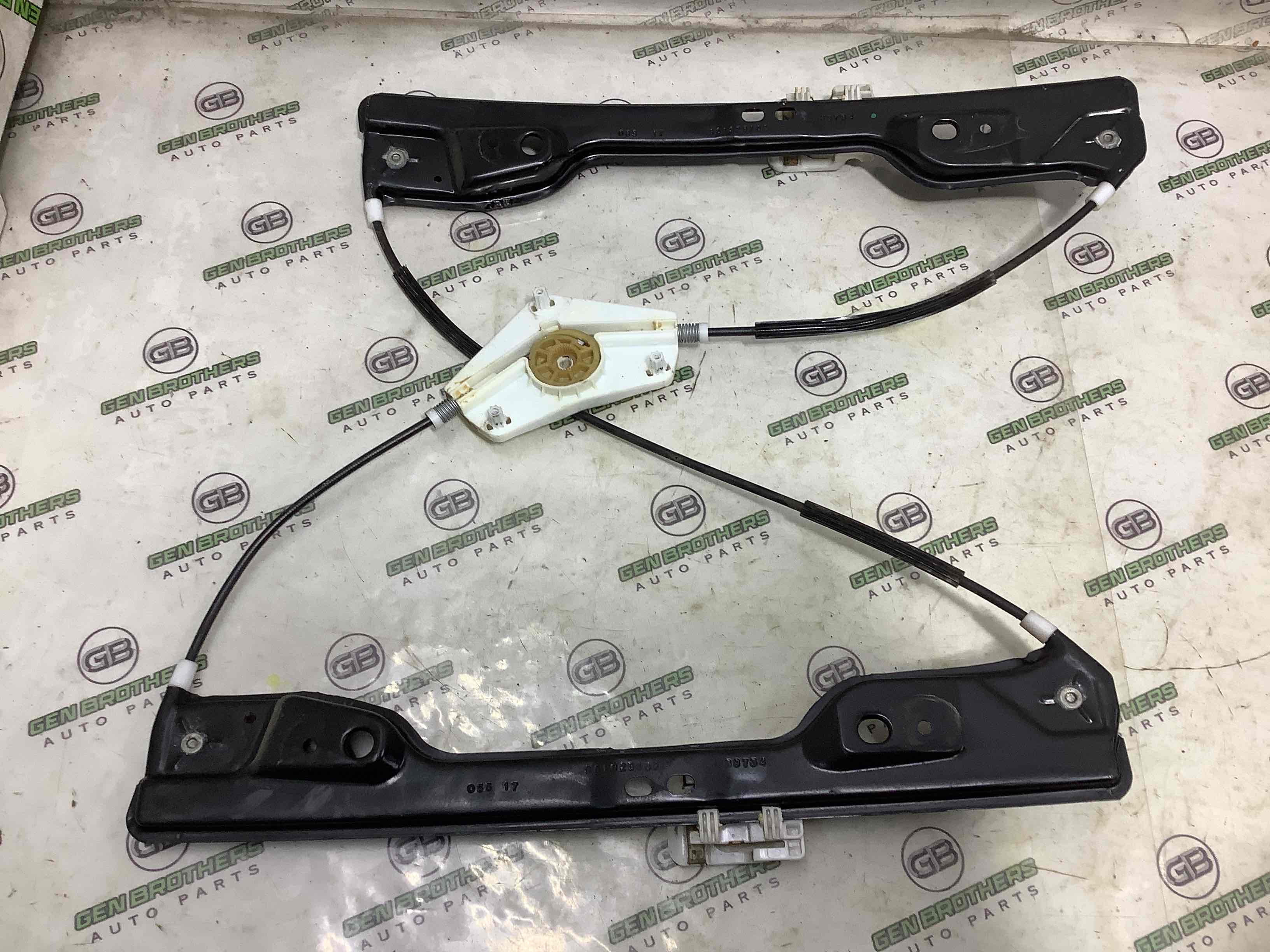 Стеклоподъемник передний левый