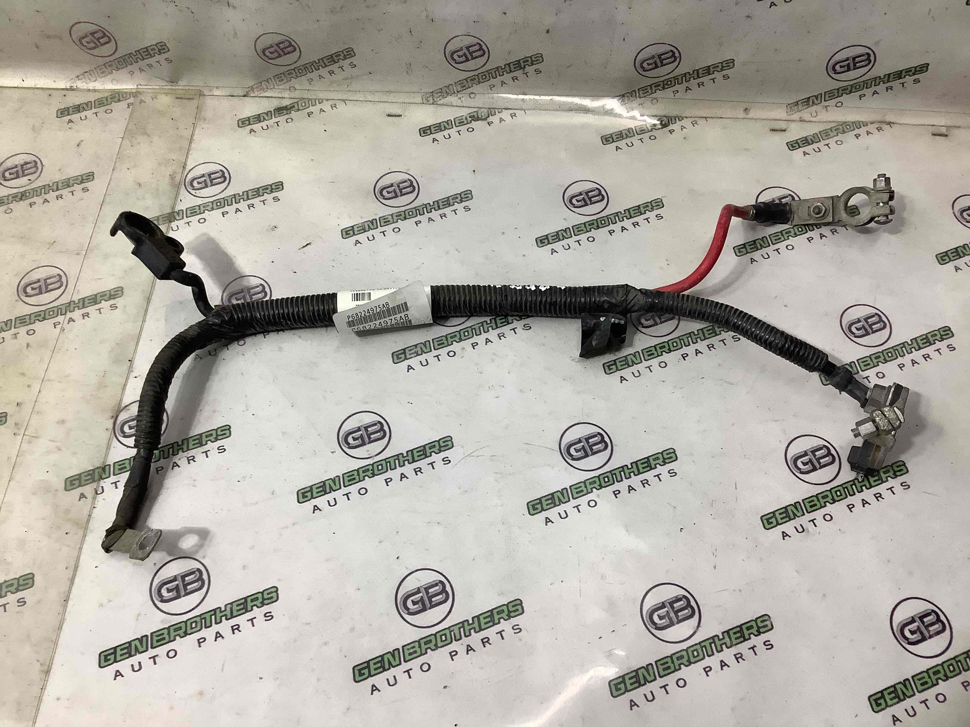 Клемма, крышка клеммы электропровода