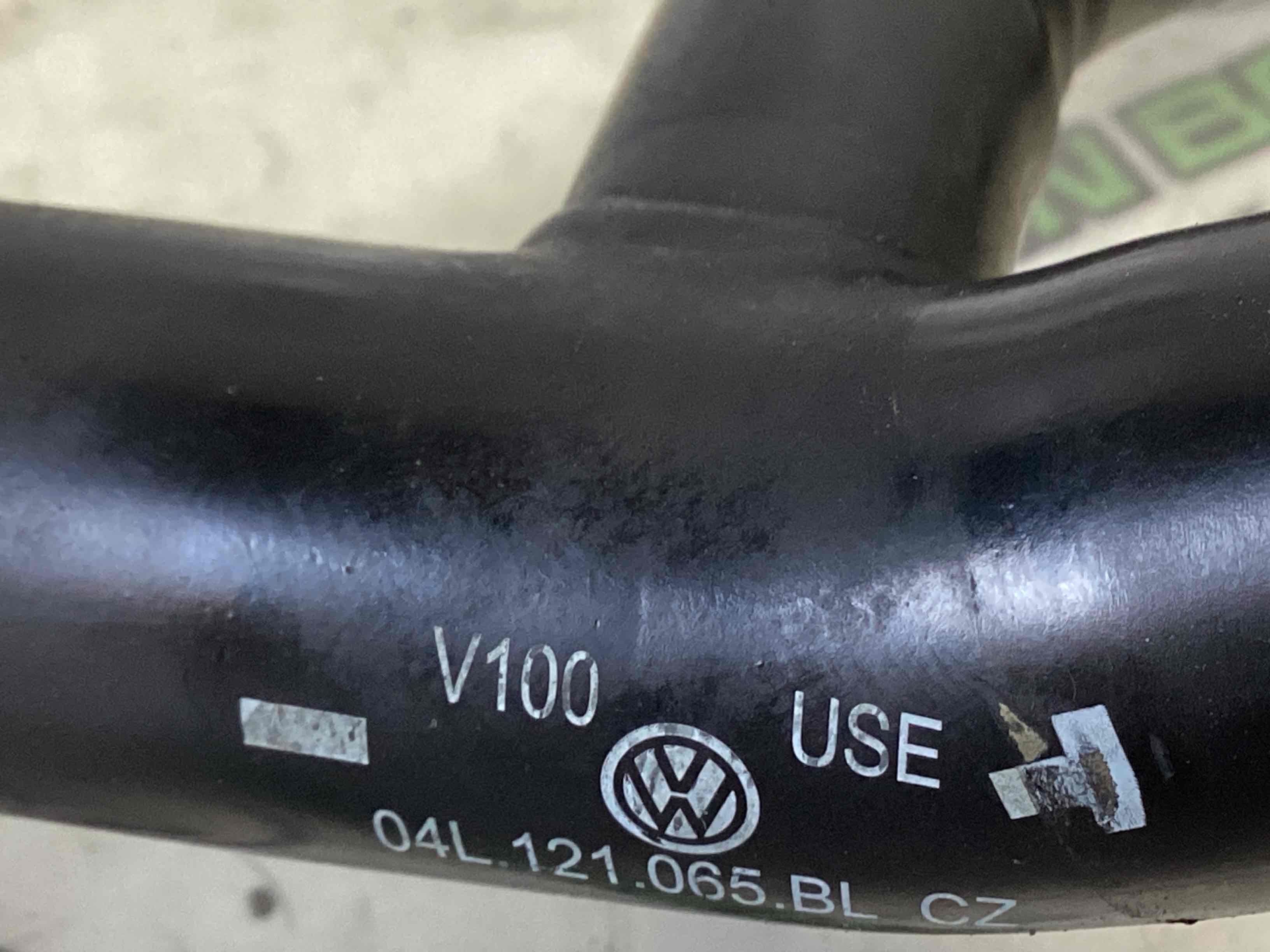 Патрубок трубопровід, шланг