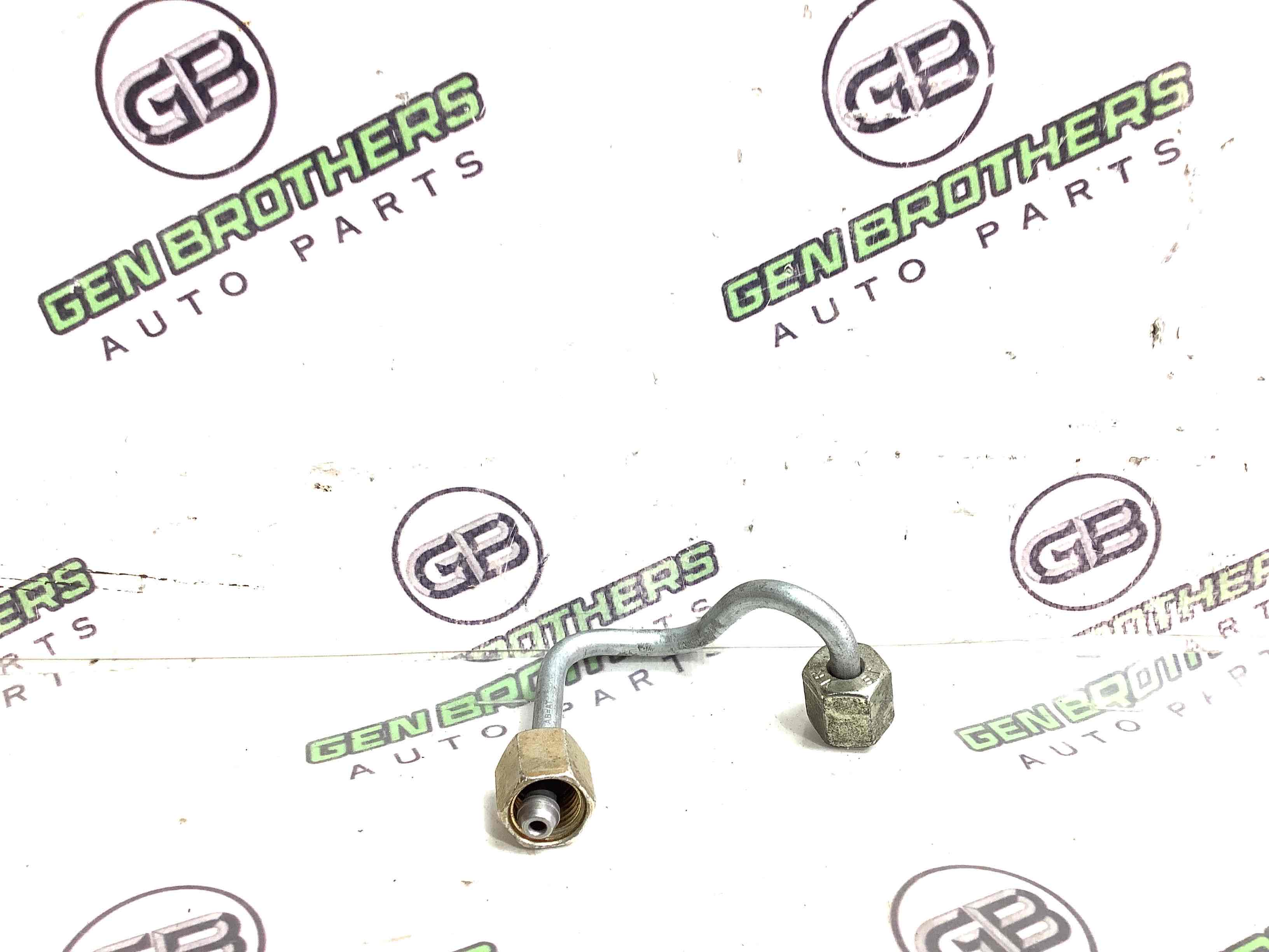 Трубка паливна