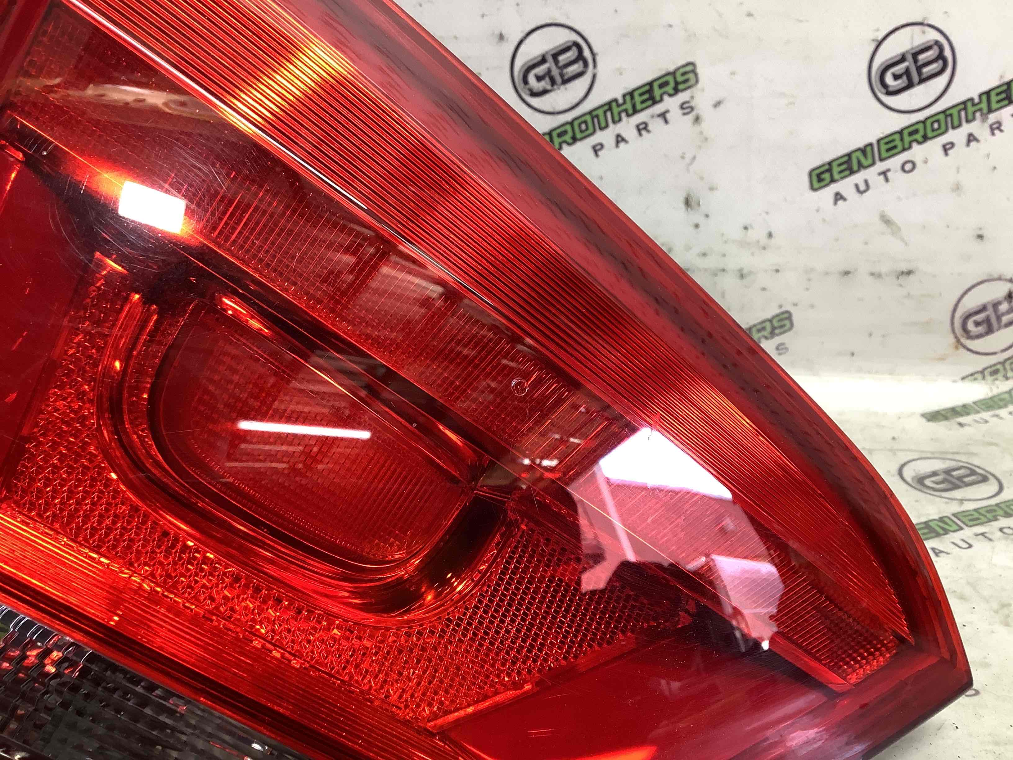 Ліхтар задній лівий