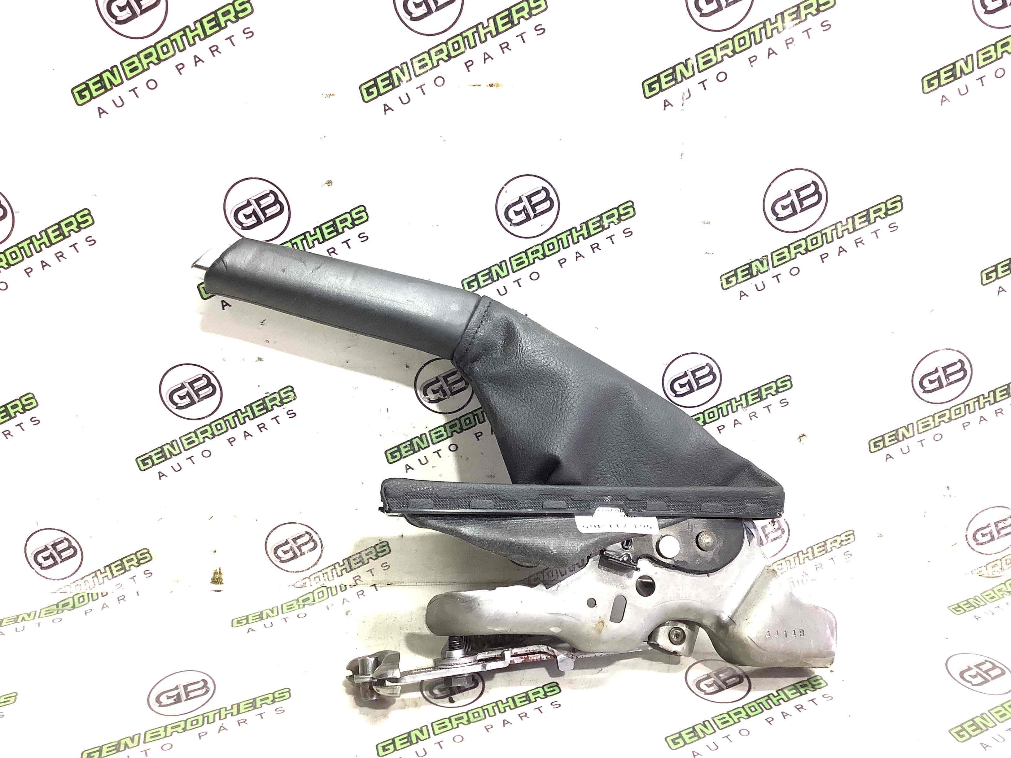 Важель ручного гальма