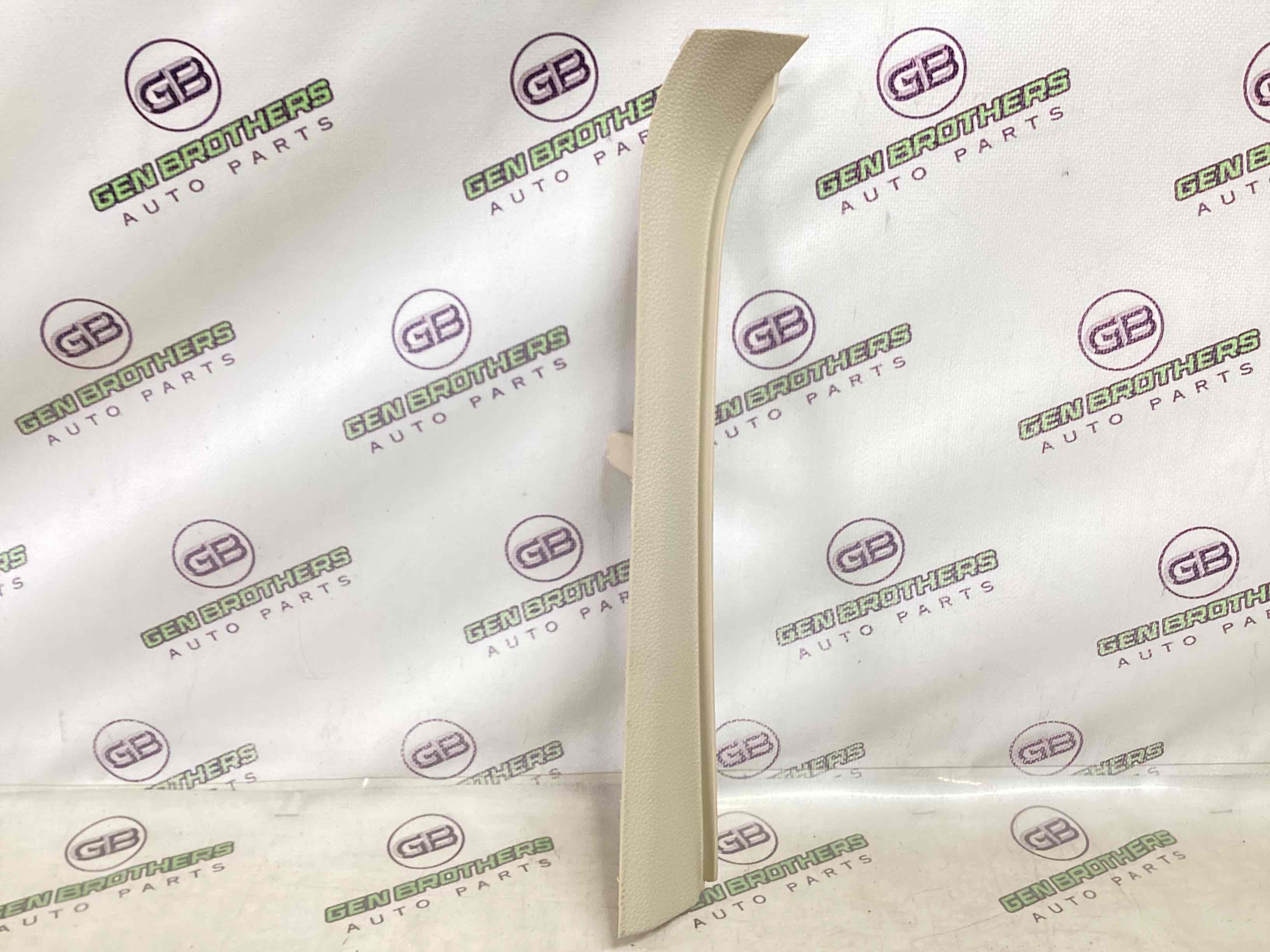 Обшивка передньої стійки ліва