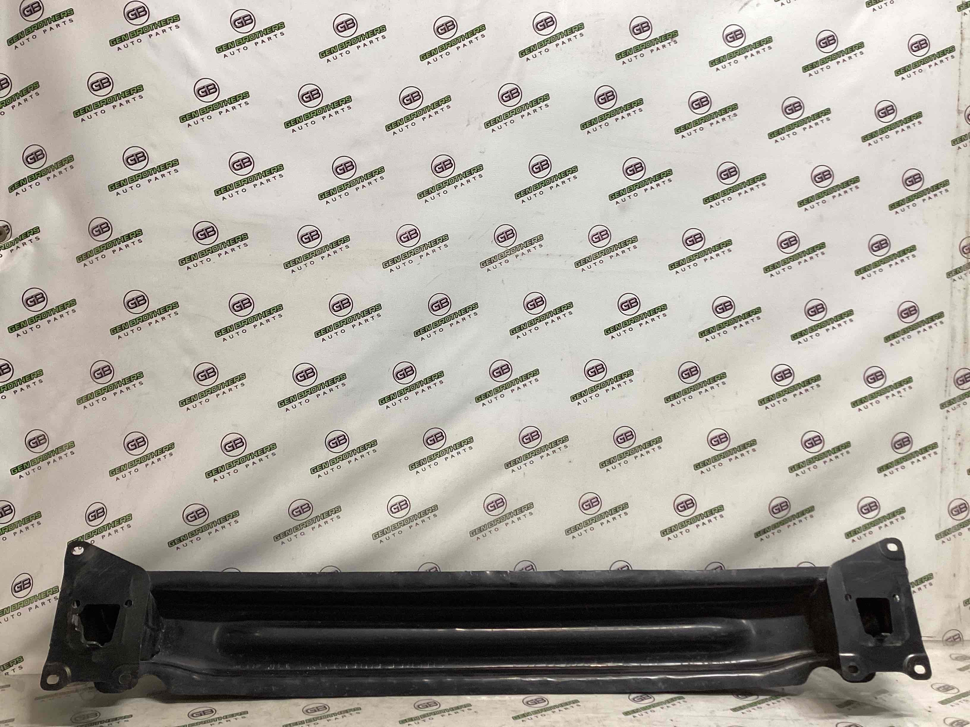 Підсилювач бампера заднього