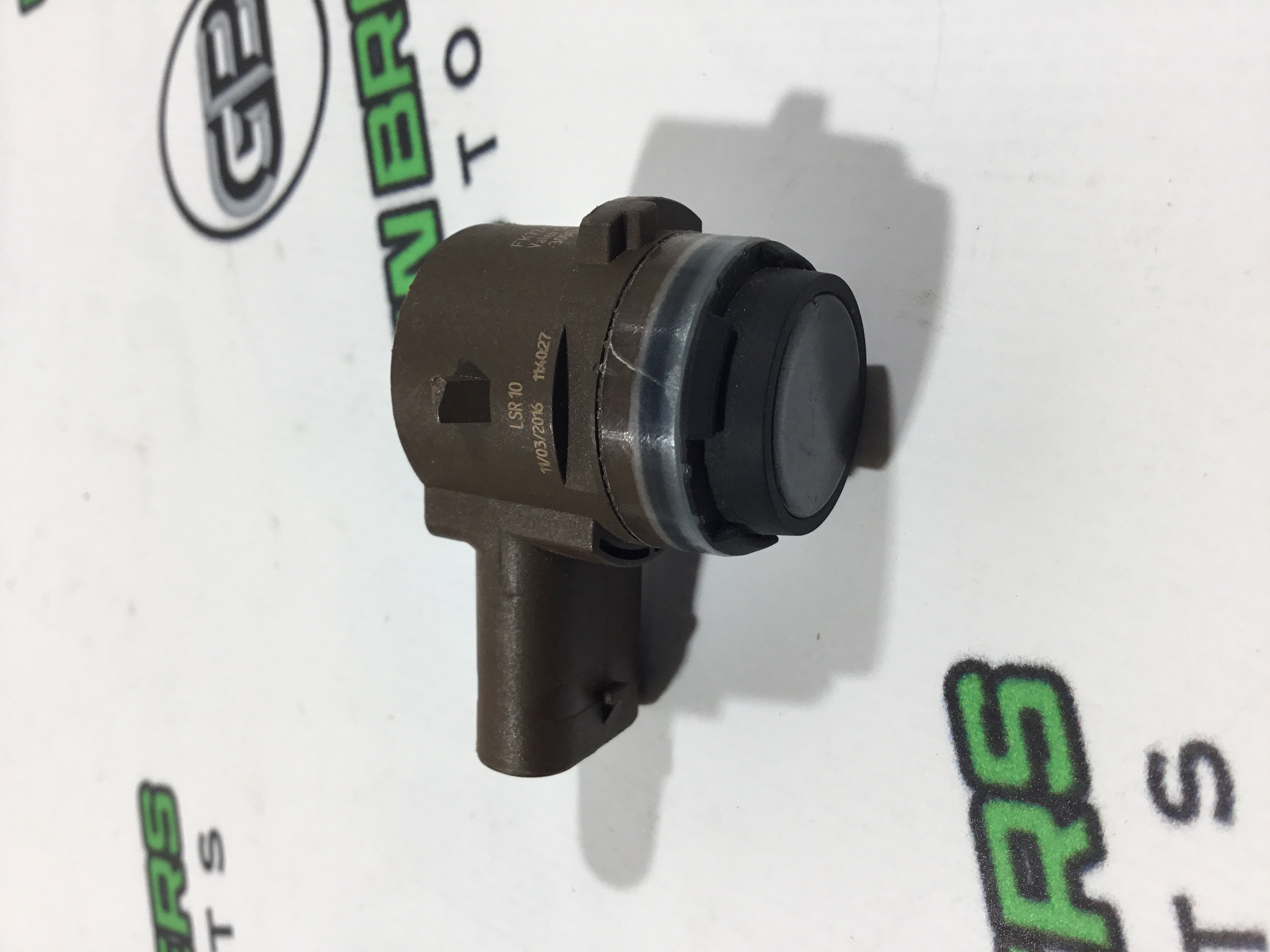 Парктронік, кріплення, корпус