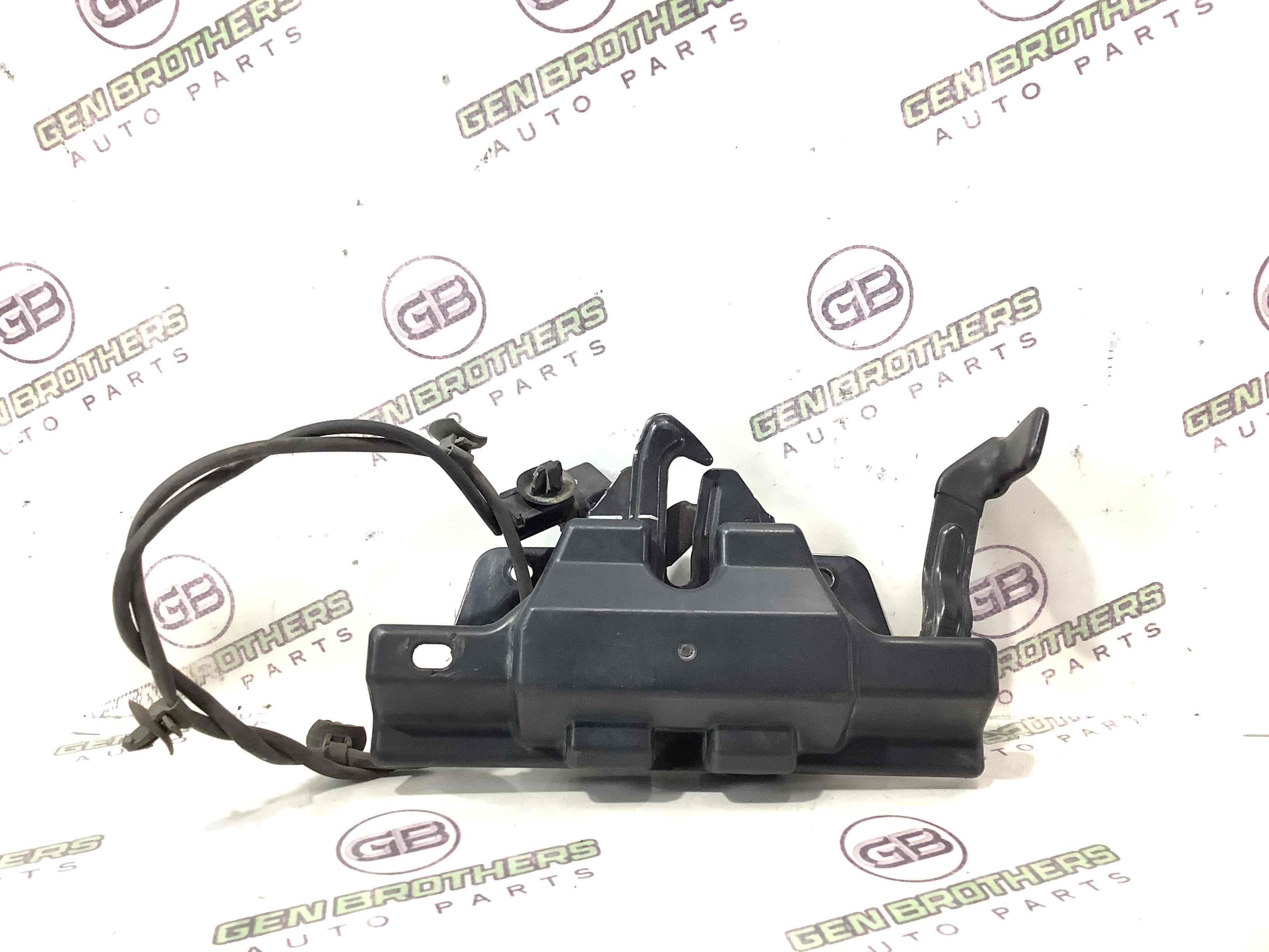 Замок капота, трос капота