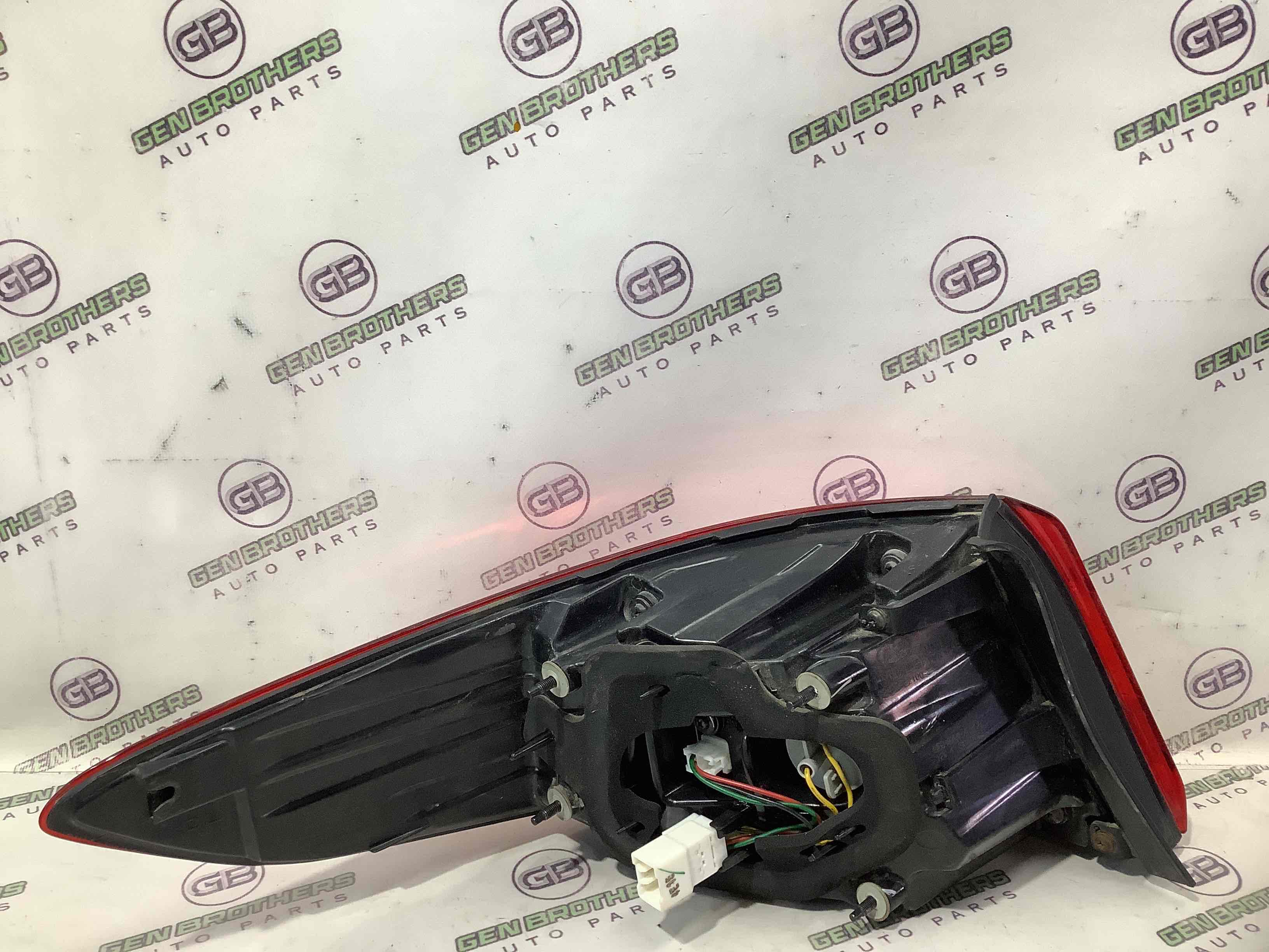 Ліхтар задній правий