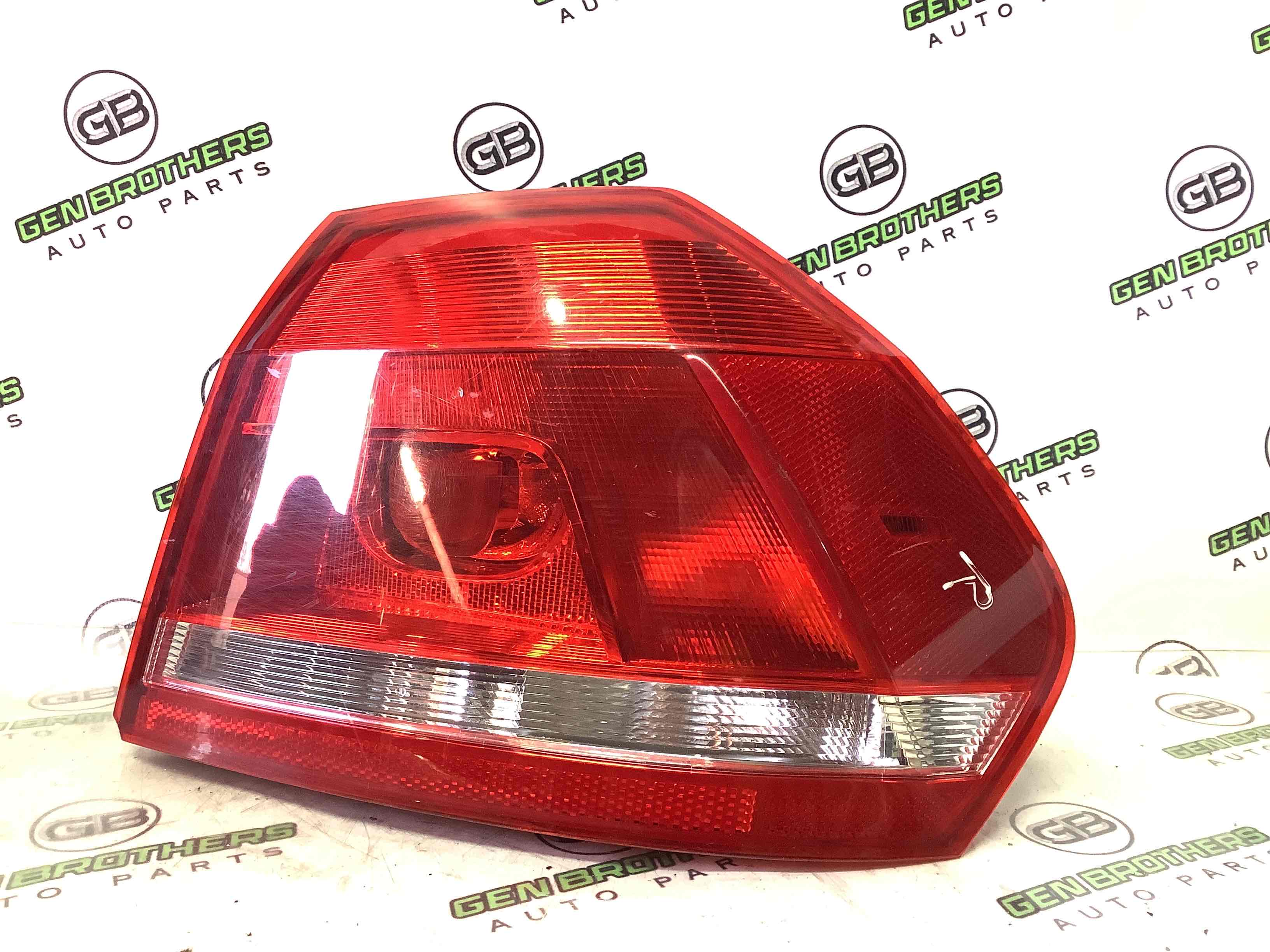 Ліхтар задній правий