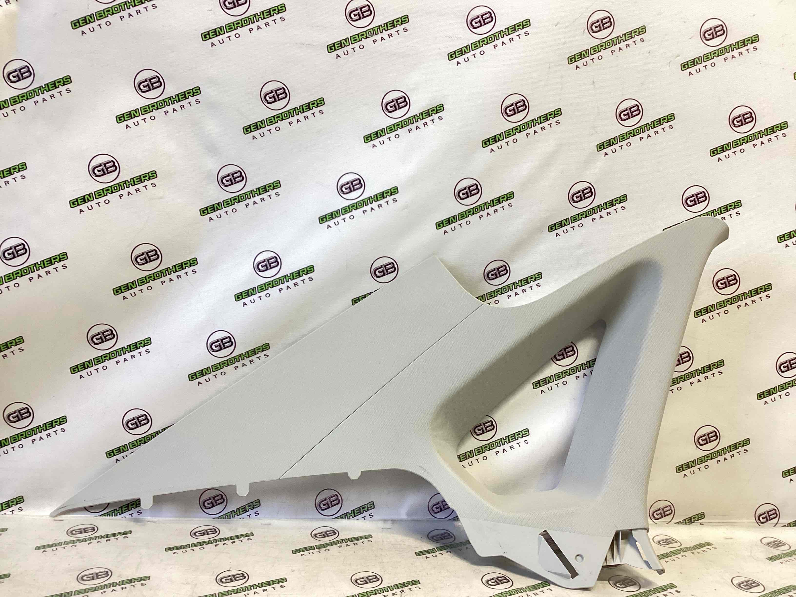 Обшивка задньої стійки ліва