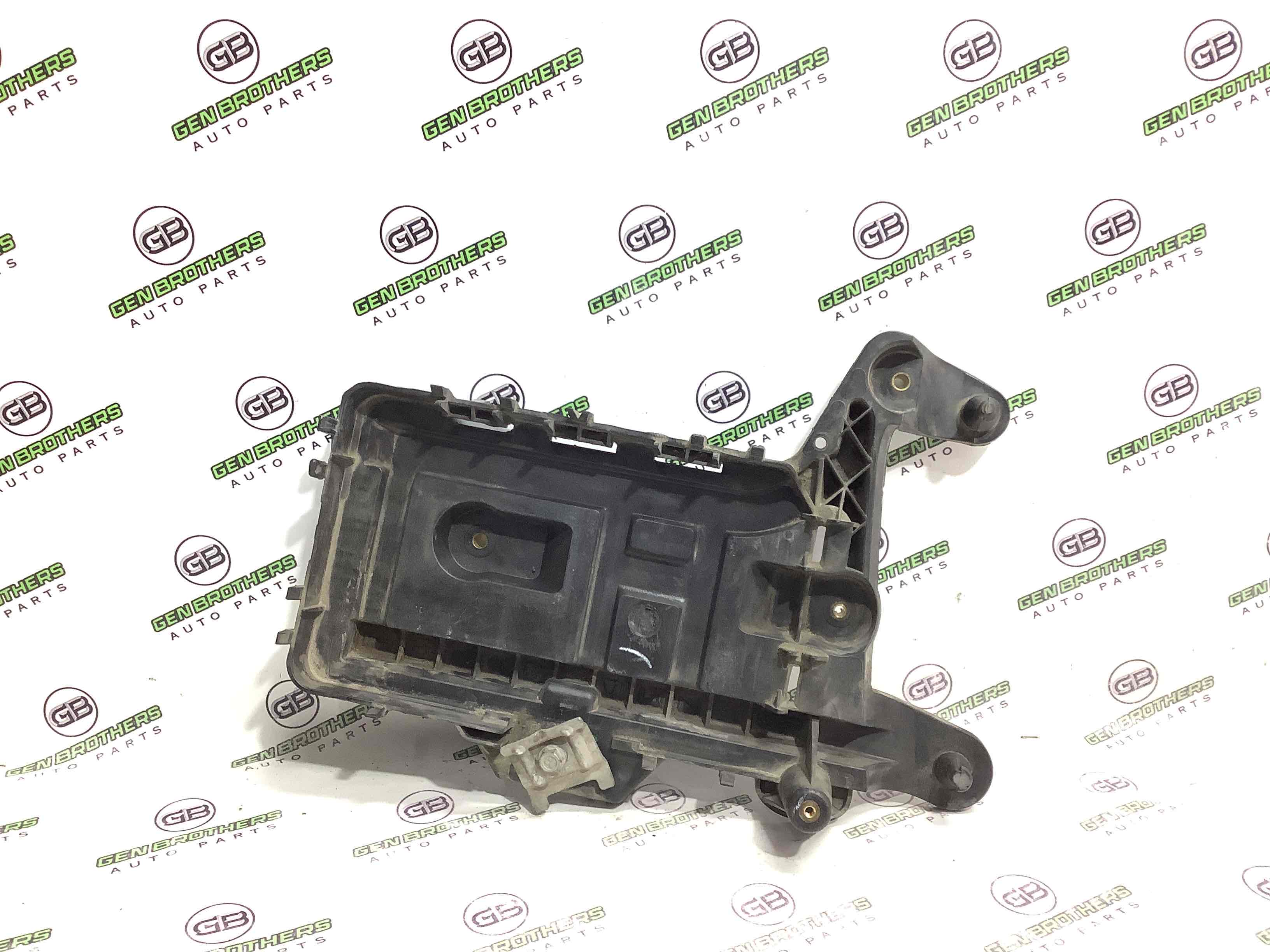 Полиця акумулятора, кришка, кріплення майданчик АКБ