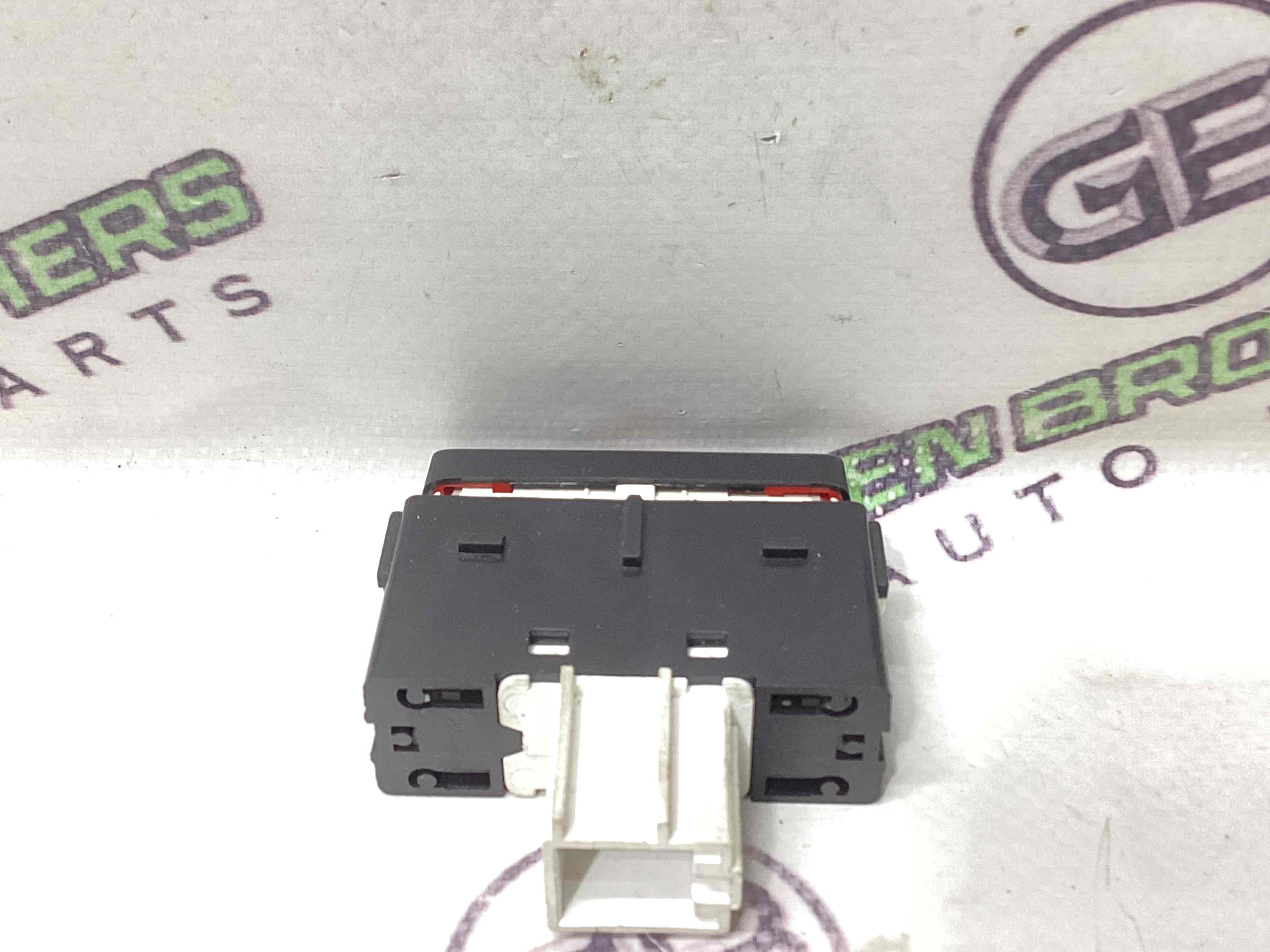 Кнопка аварійної сигналізації