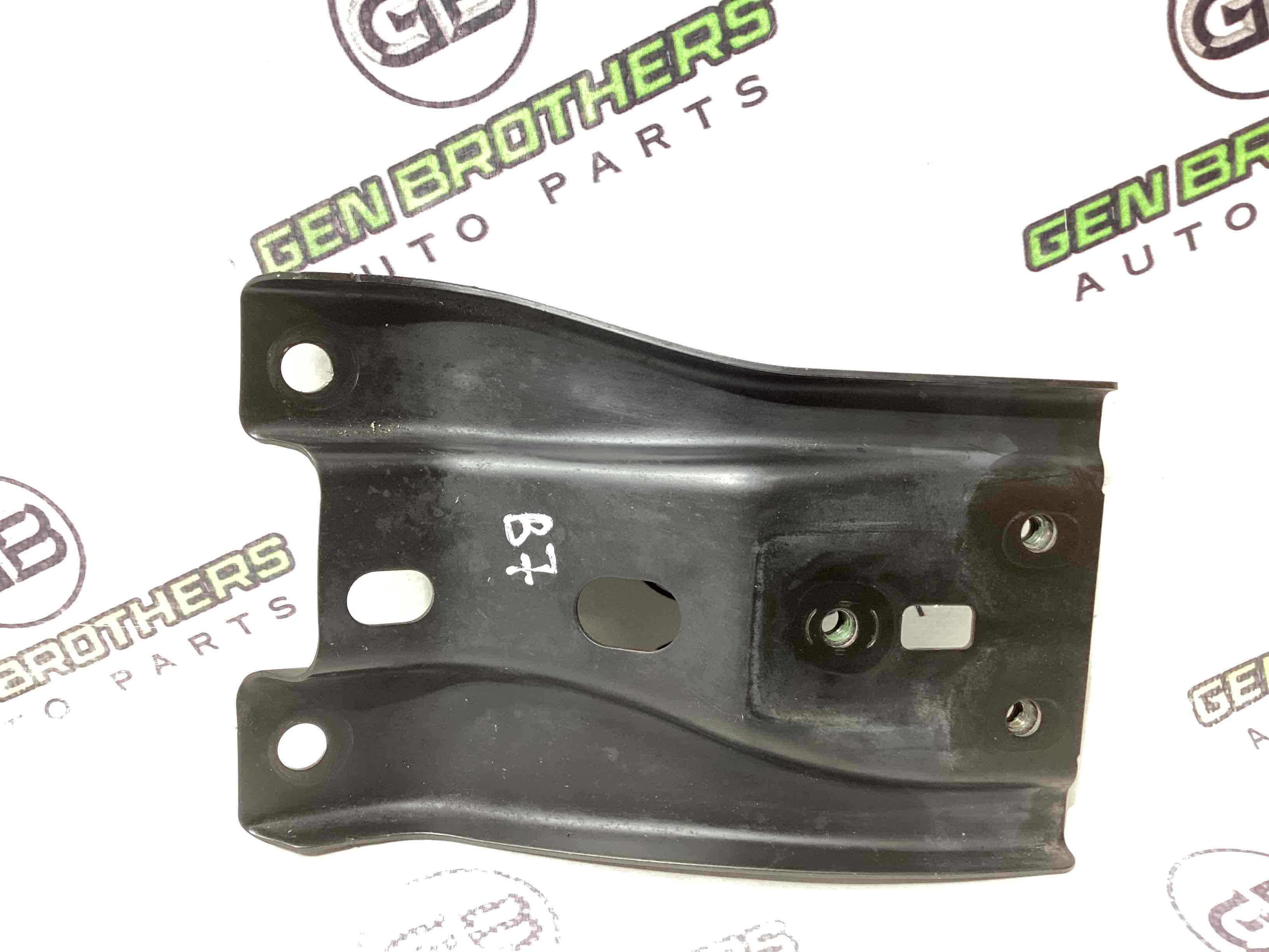 Кріплення, кронштейн