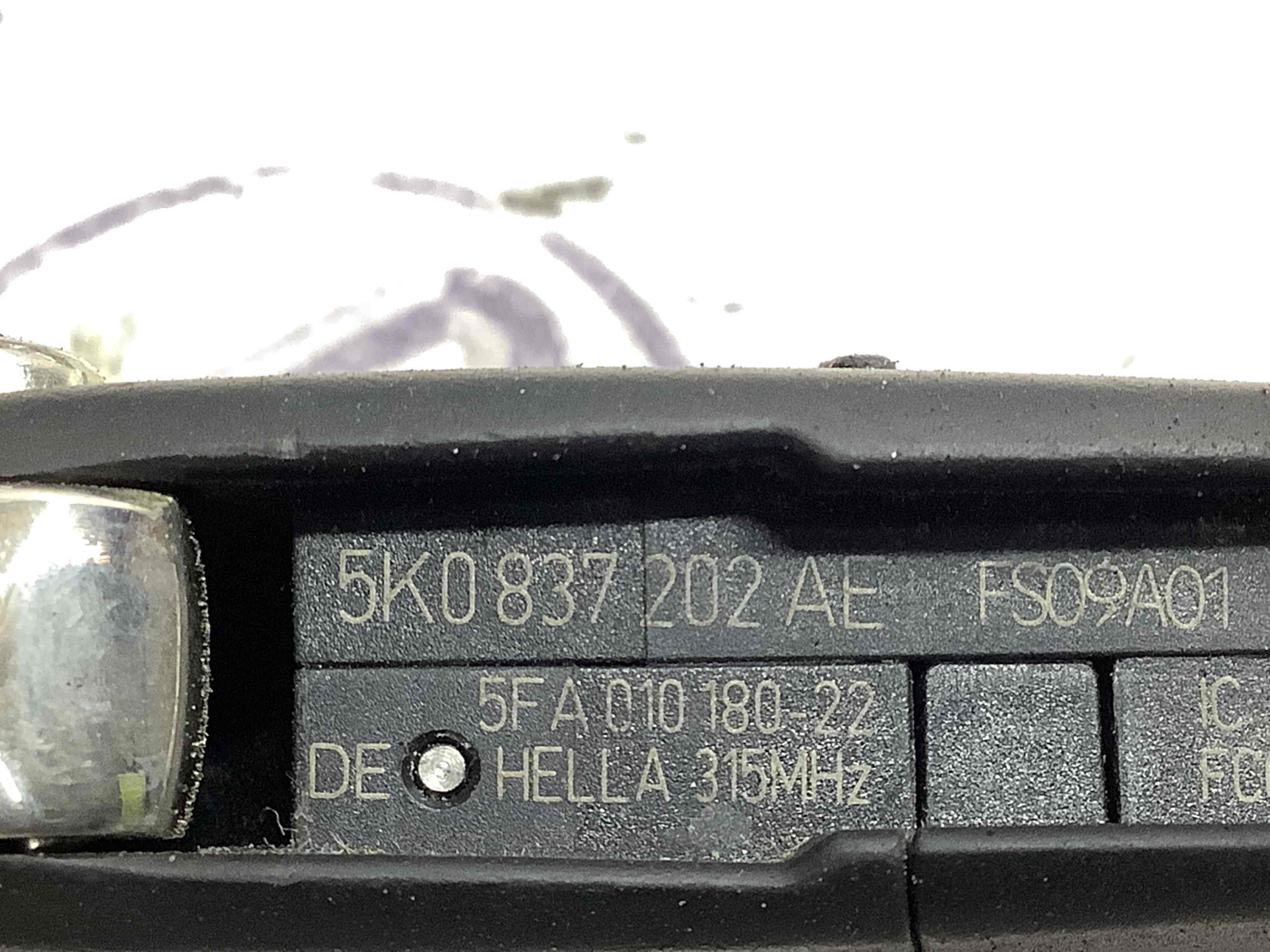 Щиток приладів панель приладів