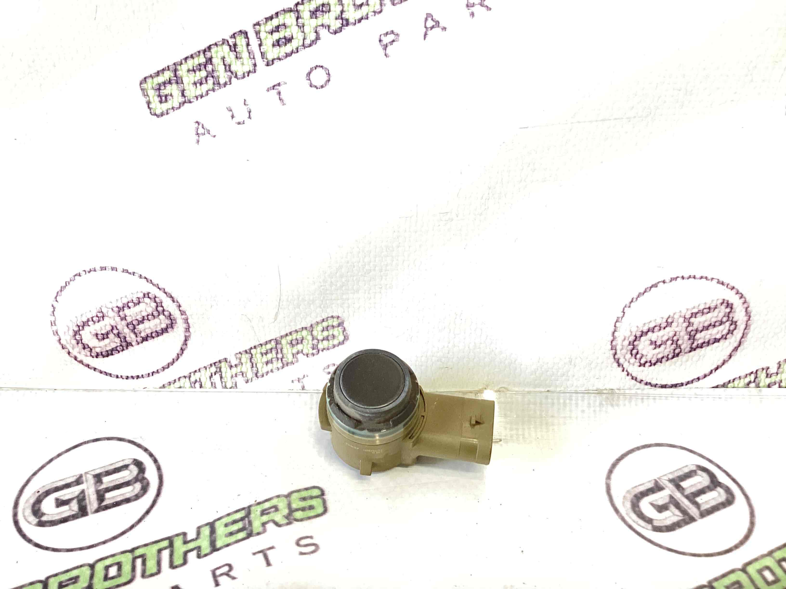 Парктронік, кріплення, корпус