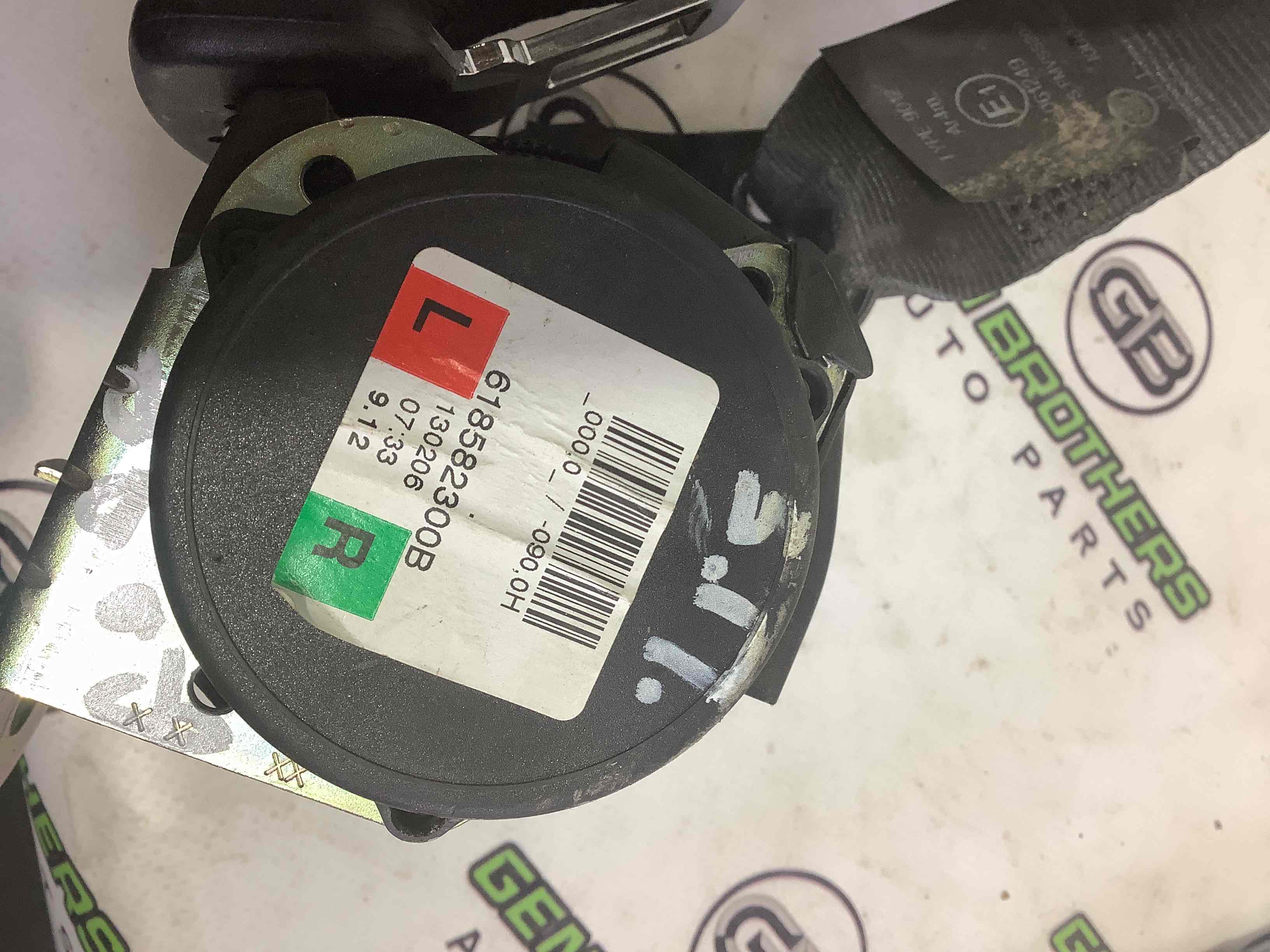 Ремень безопасности