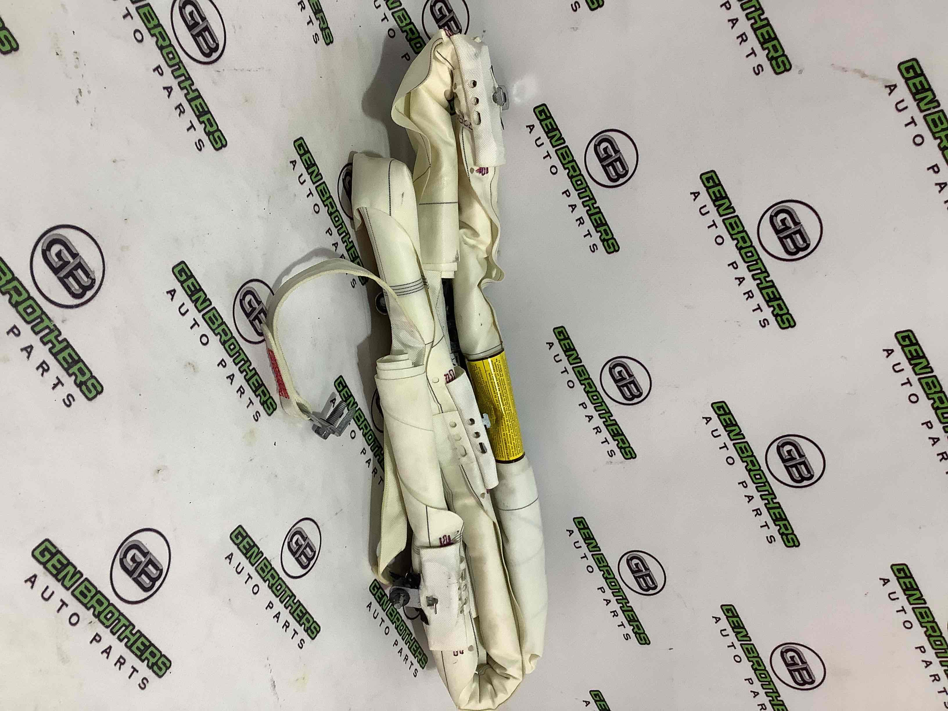 Подушка безопасности сбоку шторка