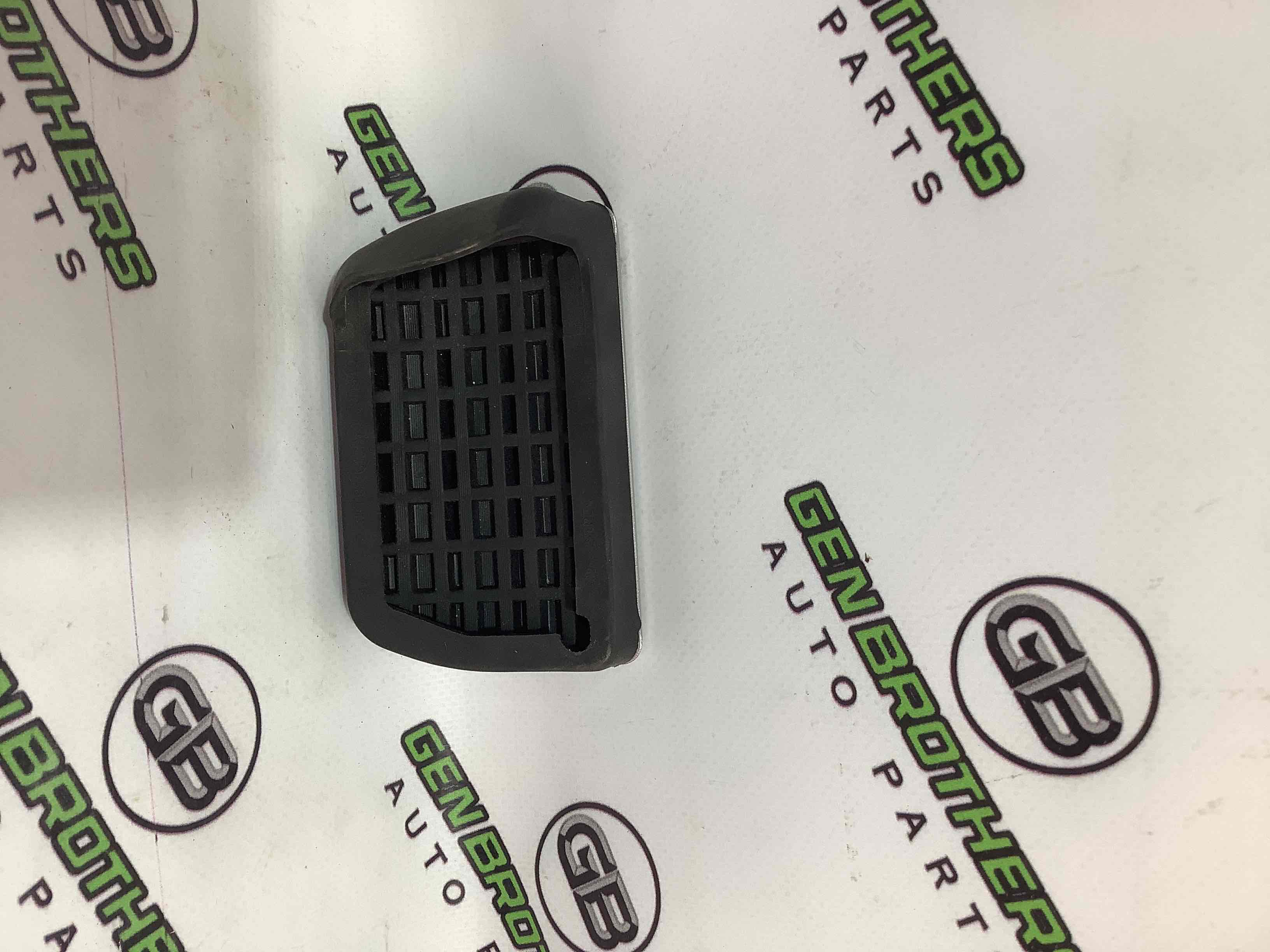 Педаль тормоза