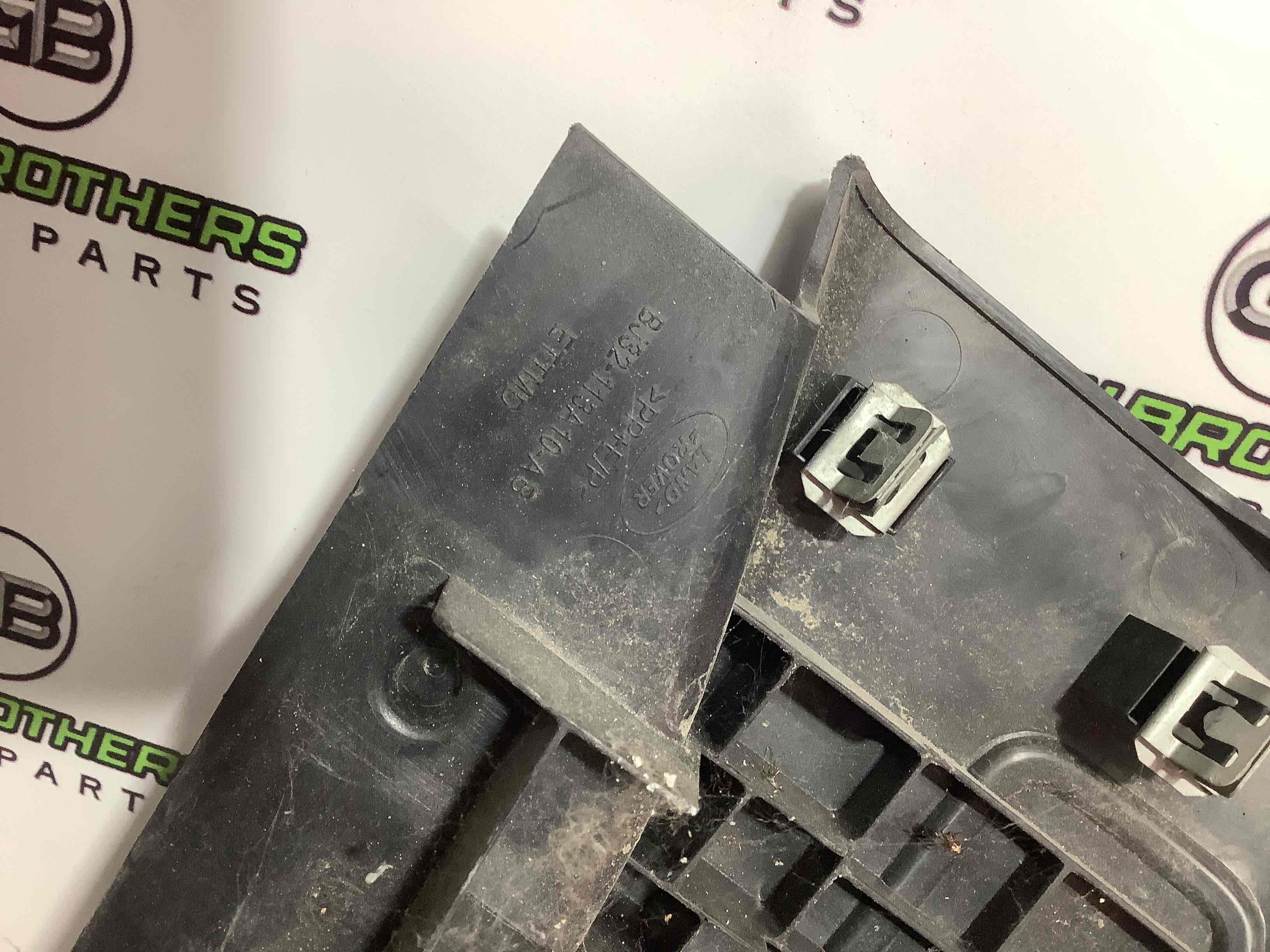 Элементы отделки багажника