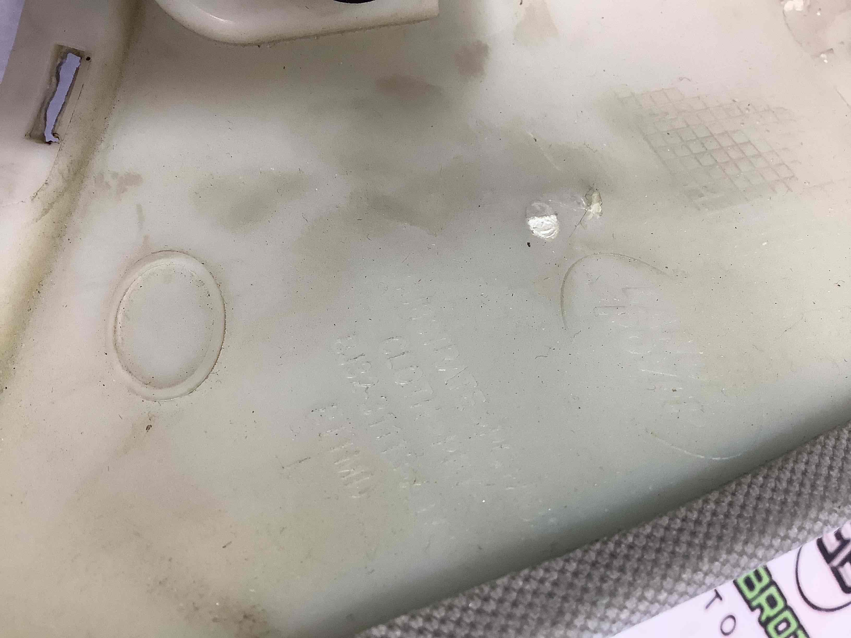 Пластиковые элементы салона