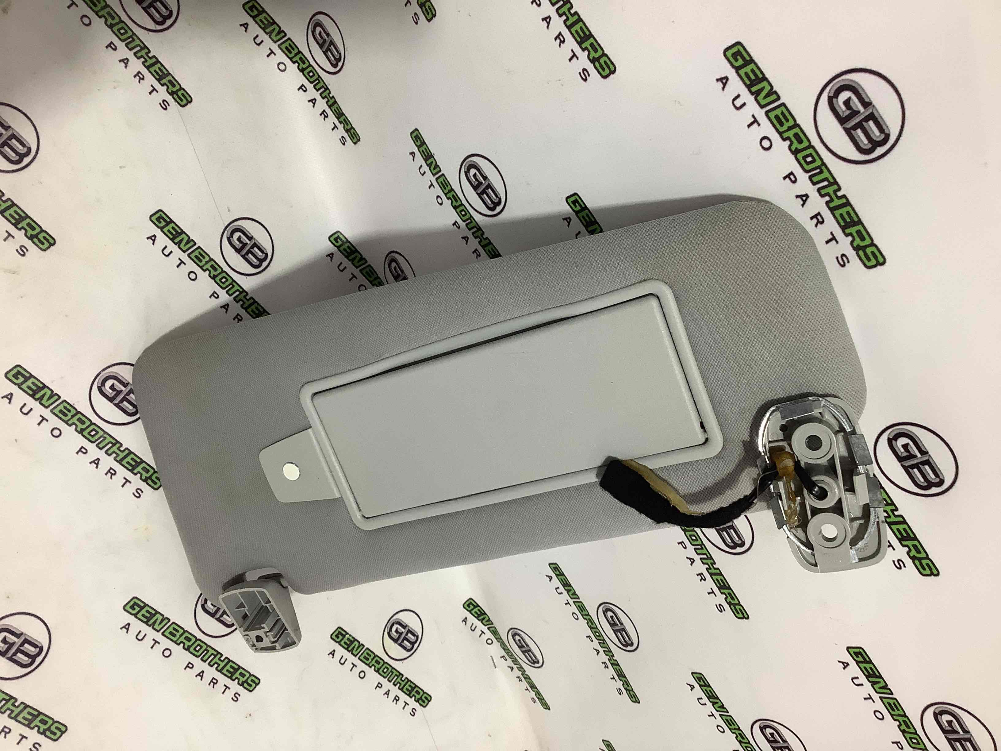 Козырек солнцезащитный