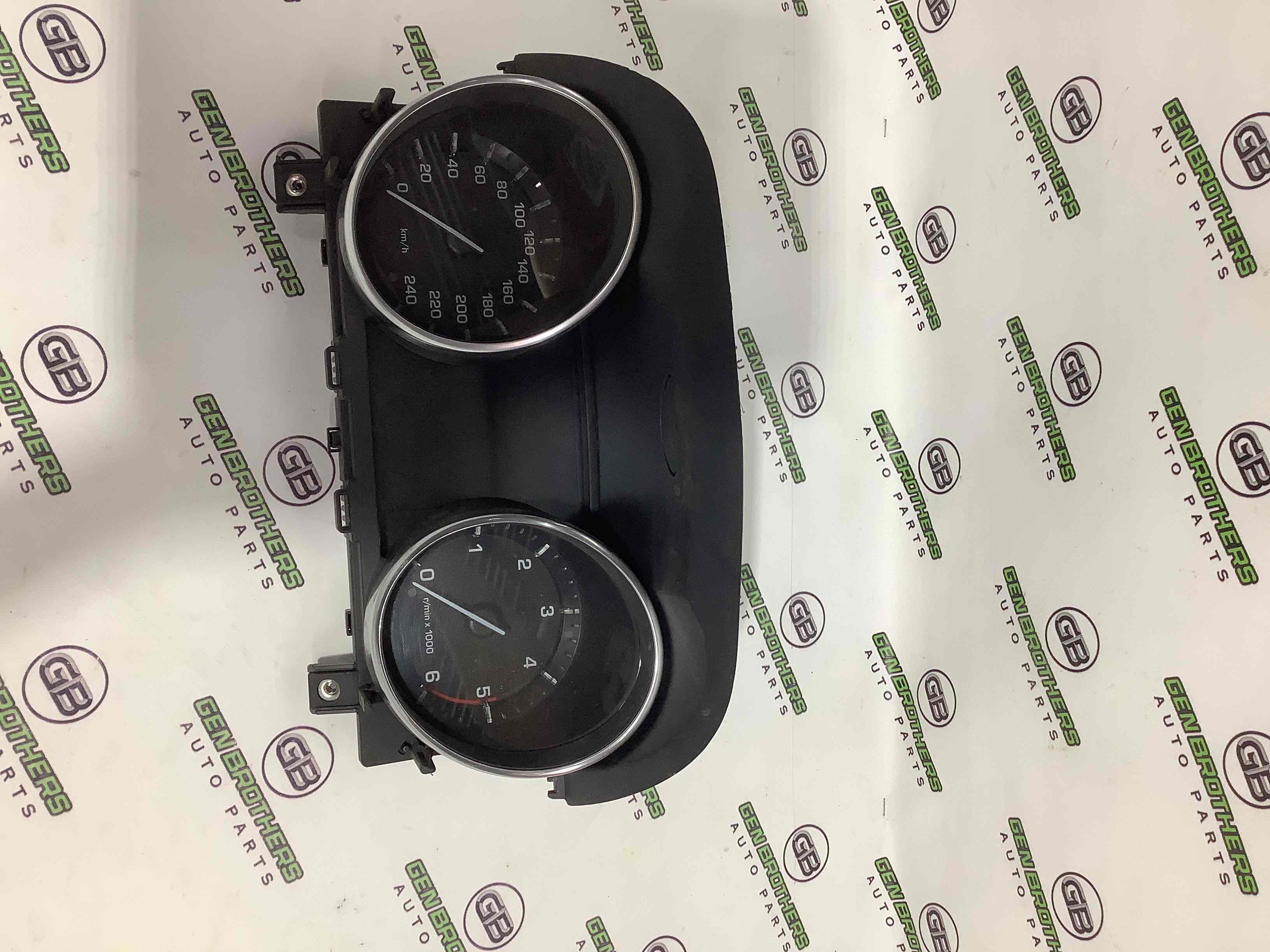 Щиток приборов приборная панель