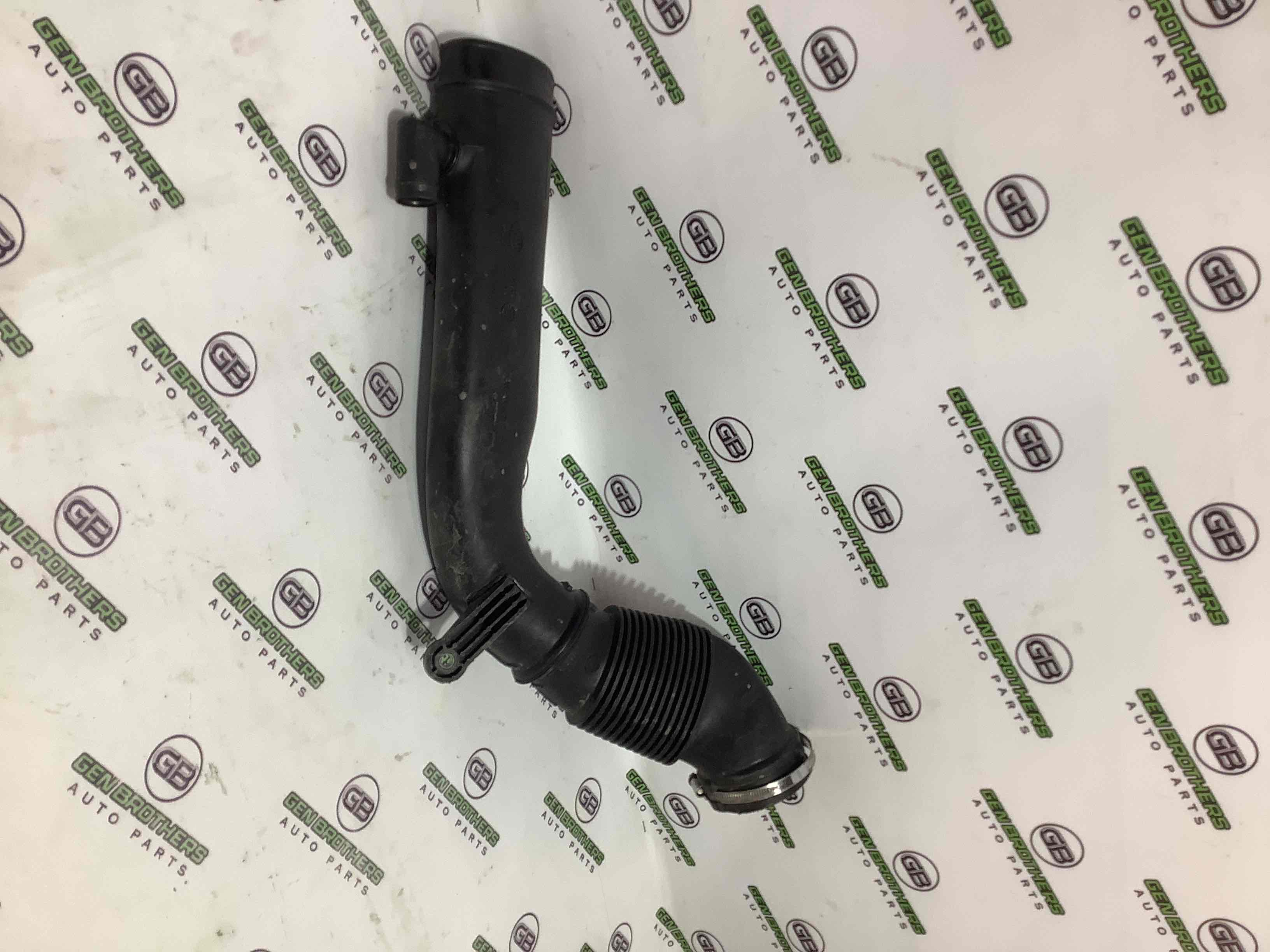 Патрубок воздушного фильтра