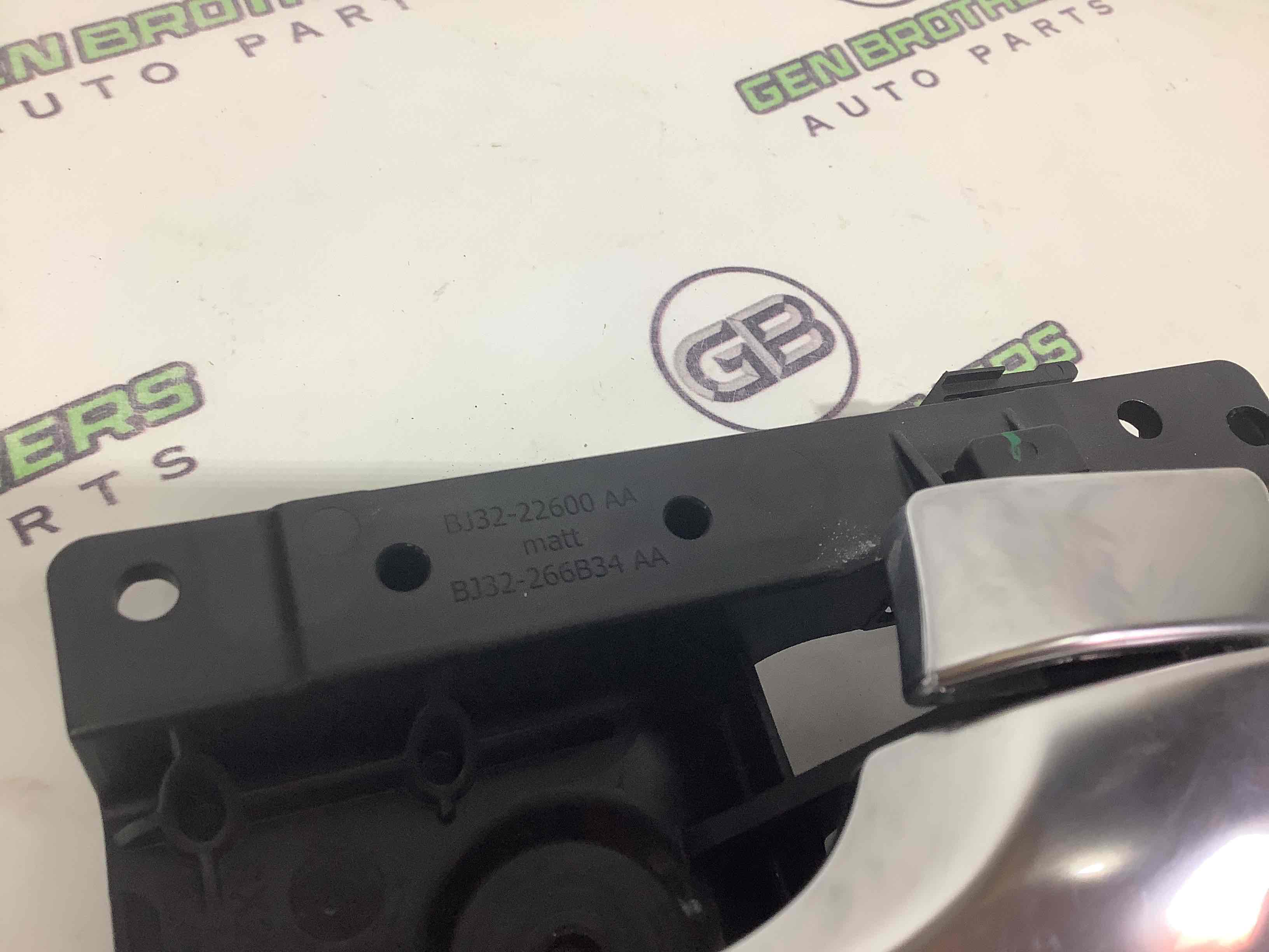 Ручка дверей салона внутренняя, поручень