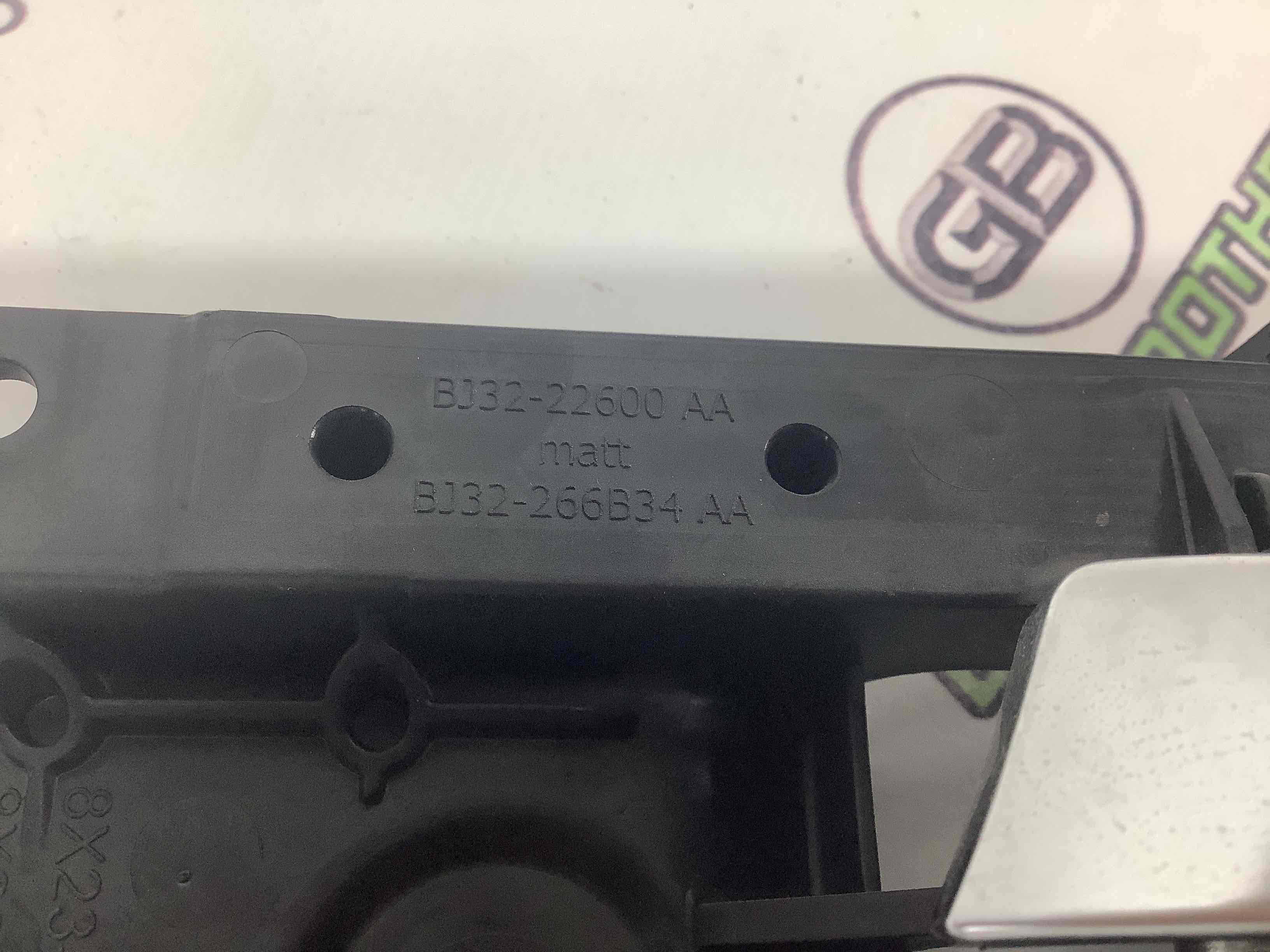 Ручка дверей салона внутренняя, поручень