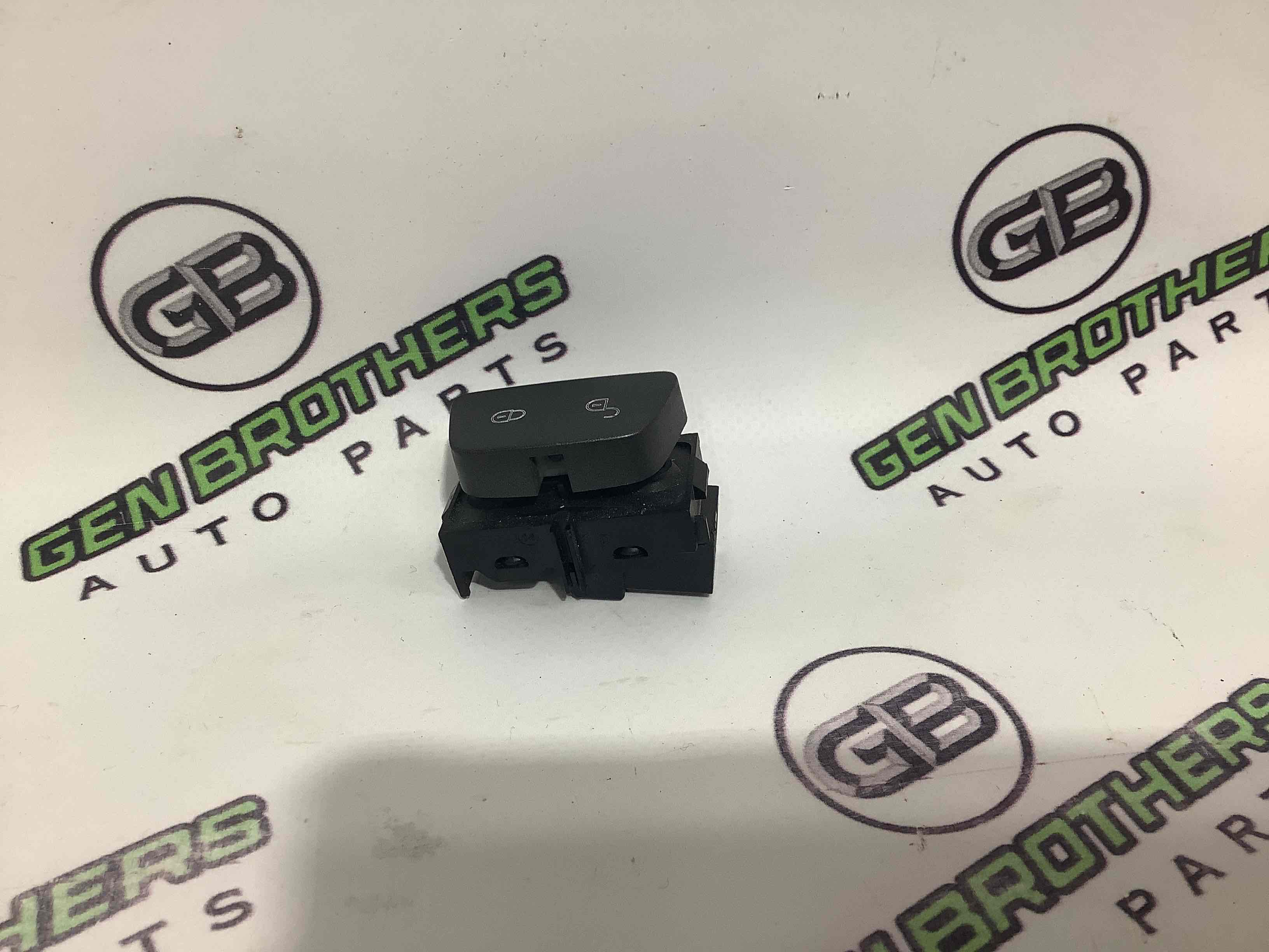 Кнопка центрального замка