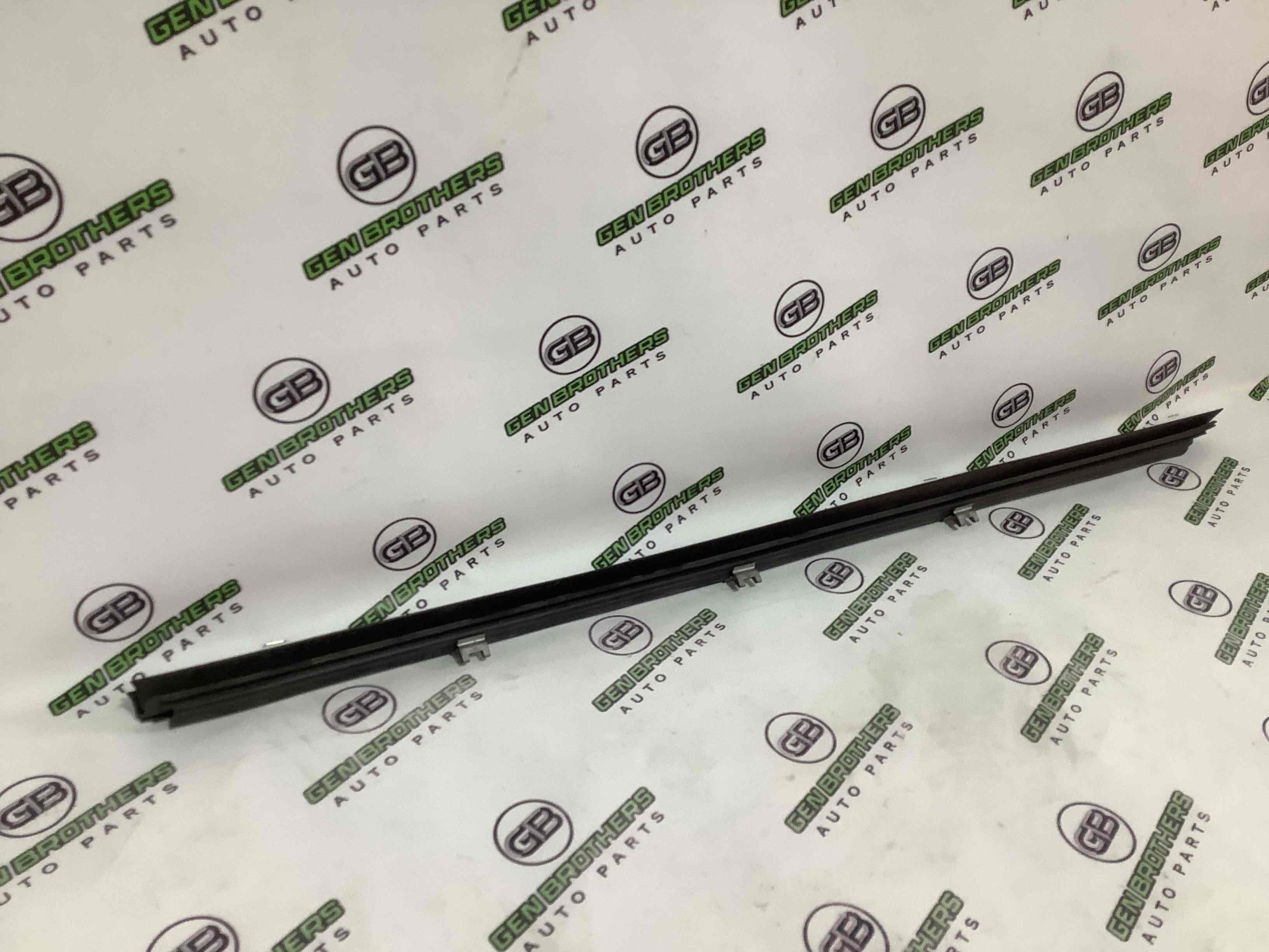 Уплотнитель стекла, двери