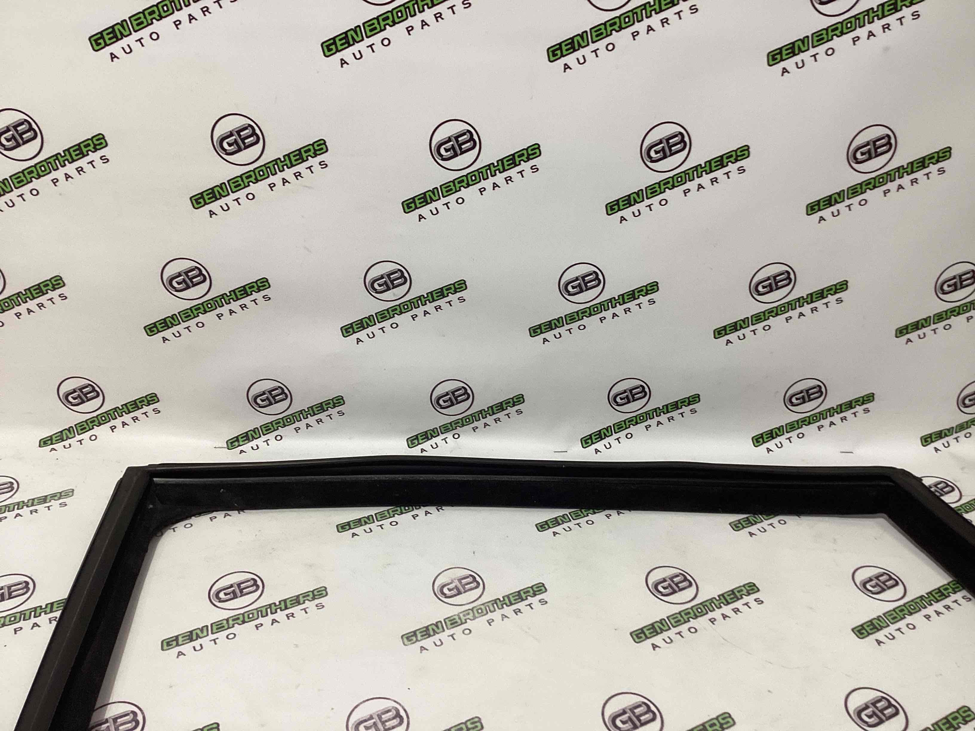 Уплотнитель стекла, двери