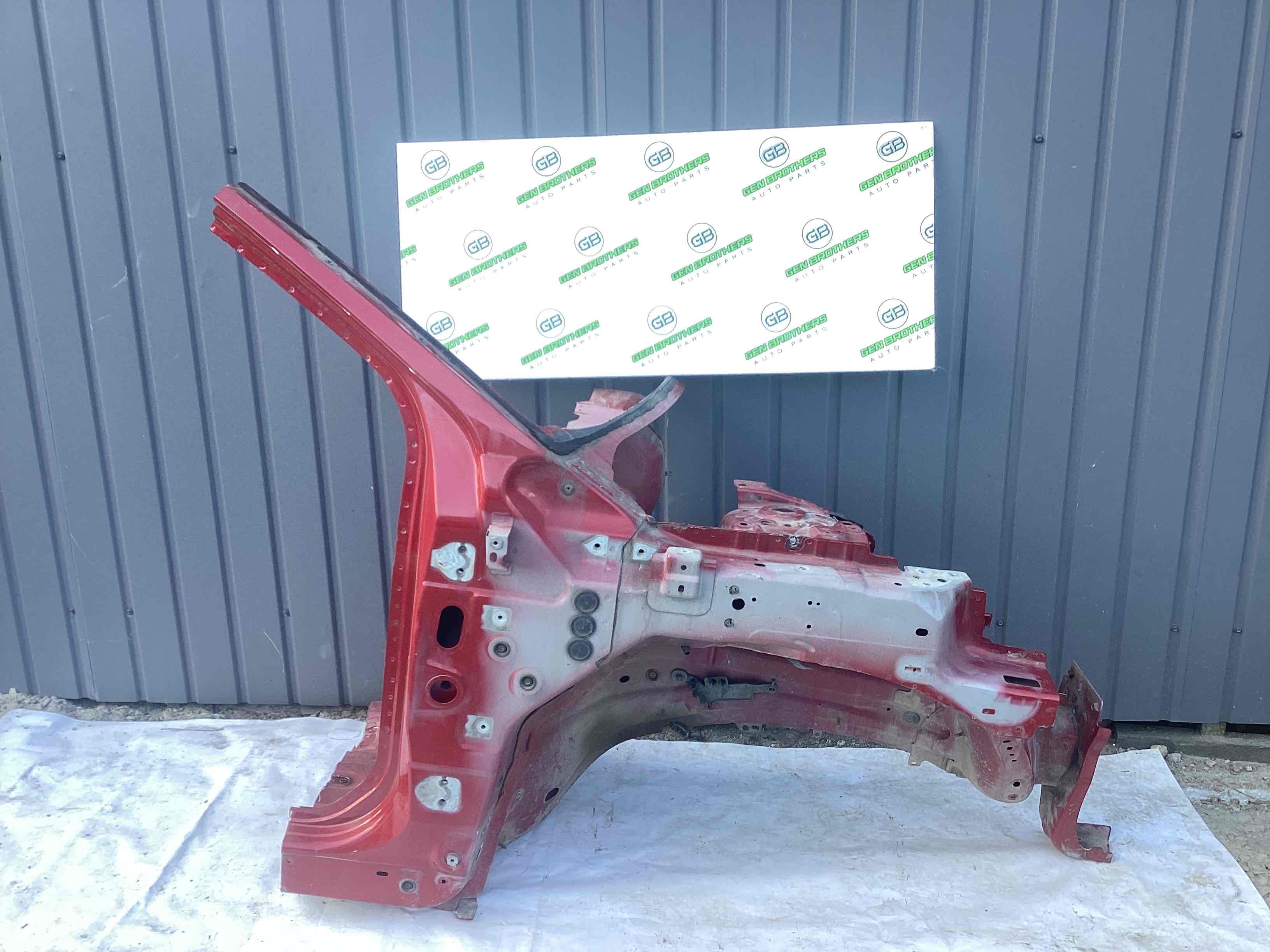 Четверть передняя правая