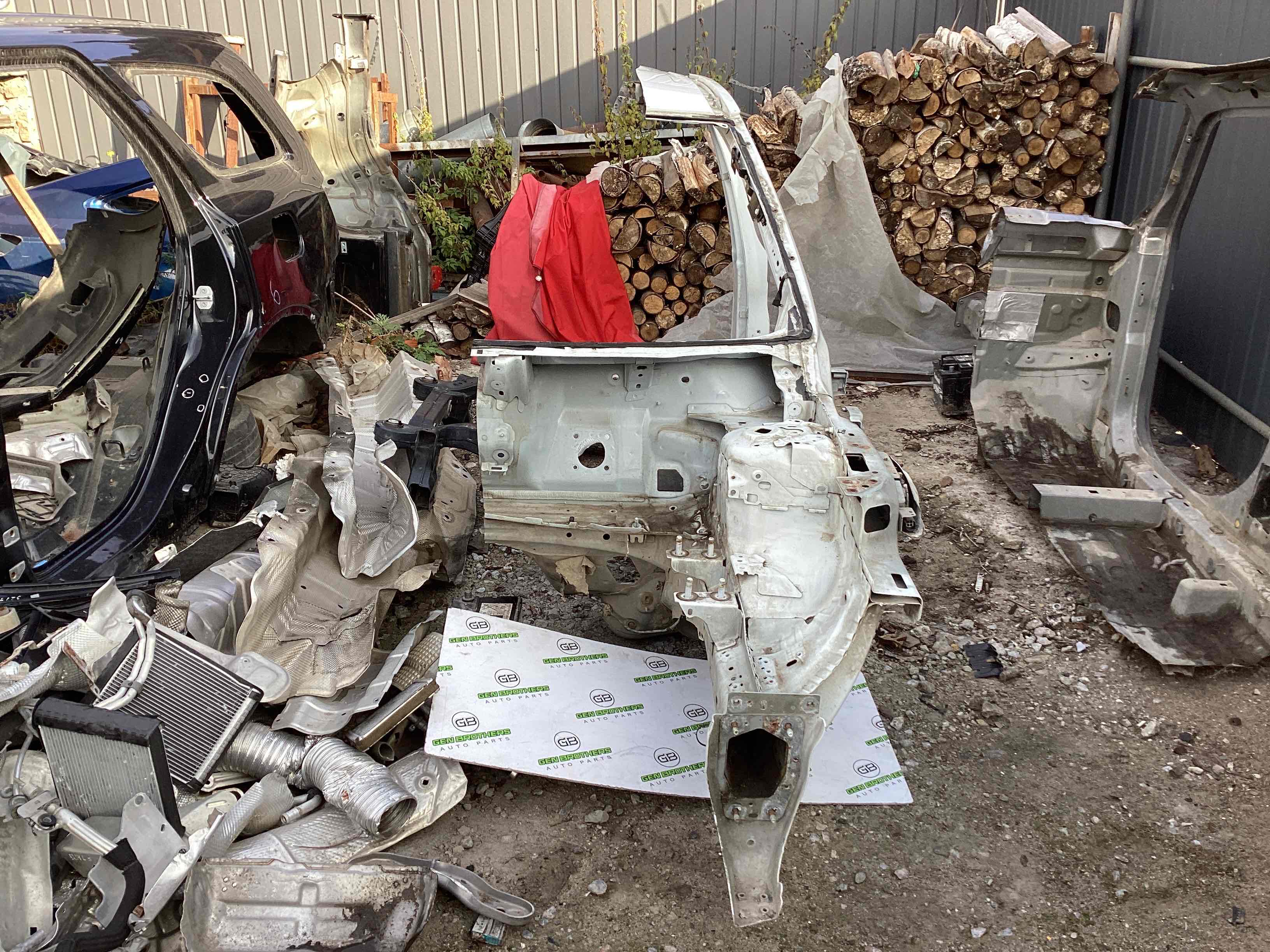 Четверть передняя левая