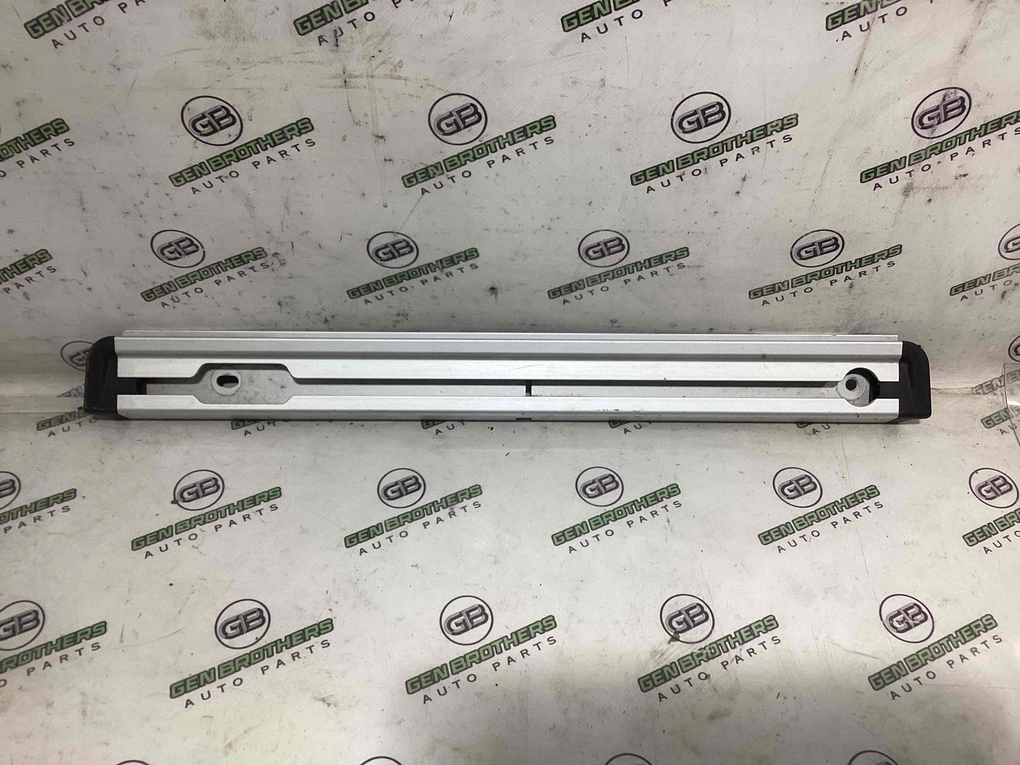 Элементы отделки багажника