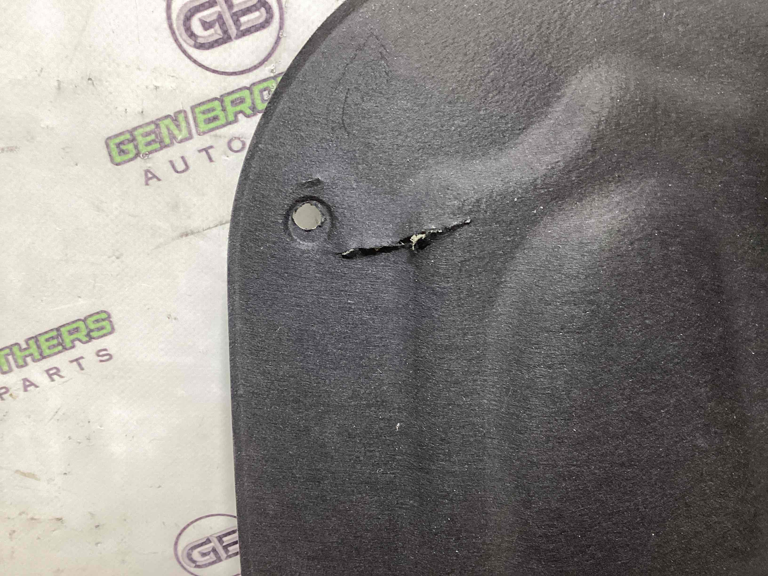 Ущільнювач капота, ізолятор, шуба